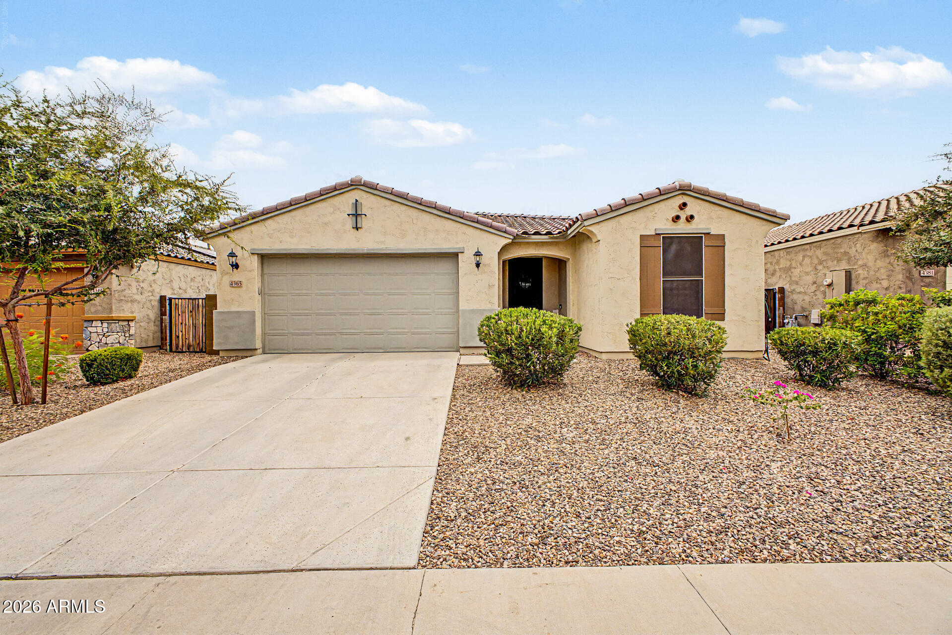 4365 W Pelotazo Way, San Tan Valley, AZ 85144