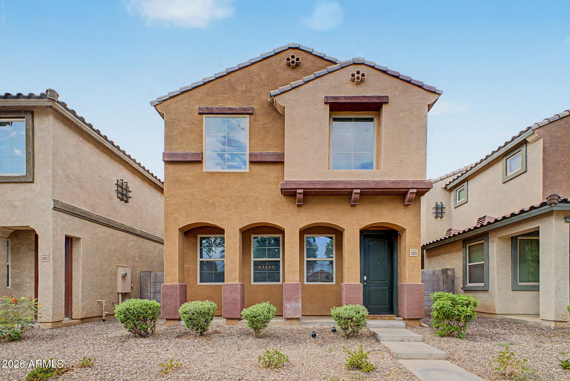 7829 W PIKE Place, Phoenix, AZ 85035