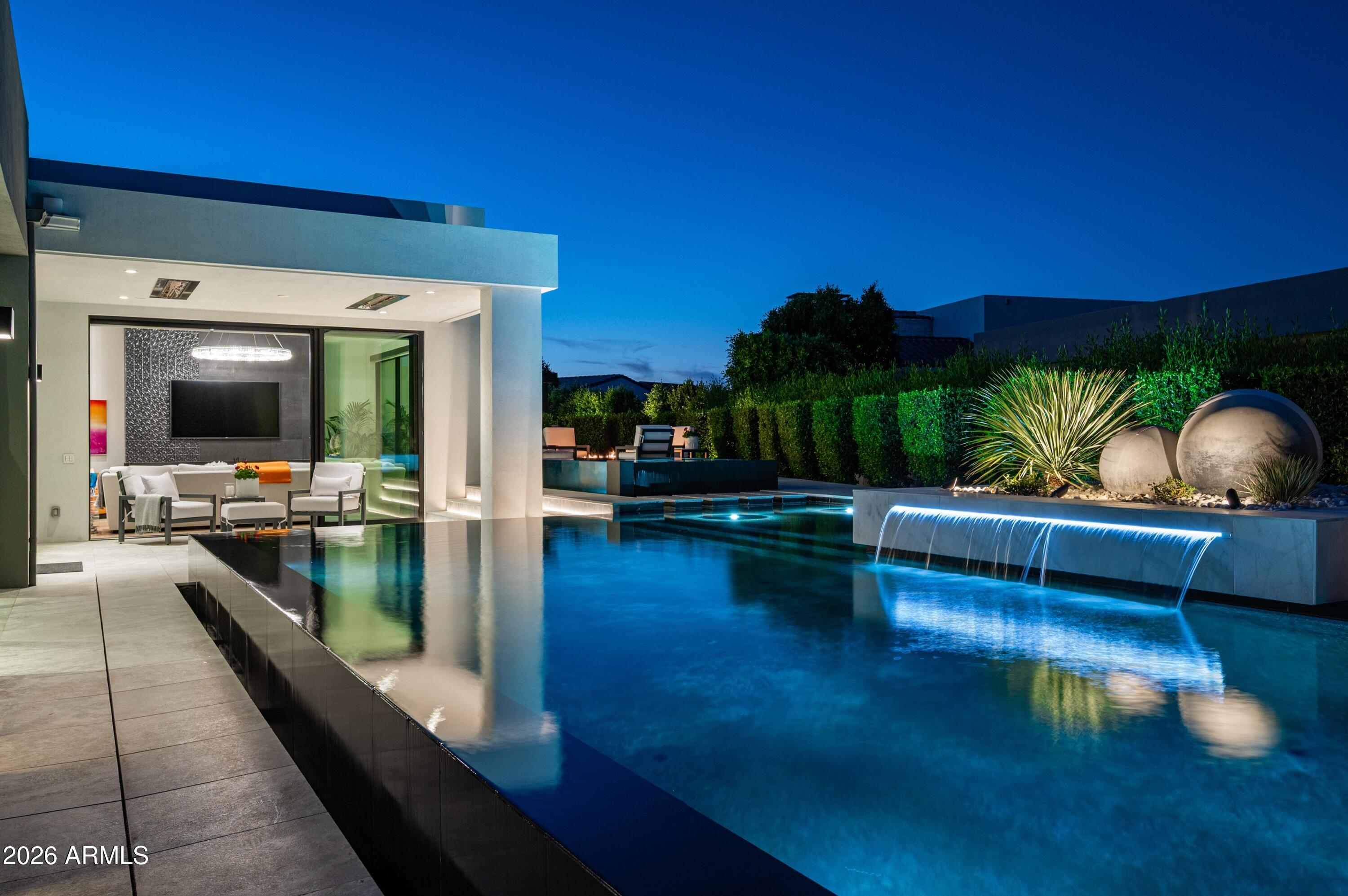 6914 E CACTUS WREN Road, Paradise Valley, AZ 85253