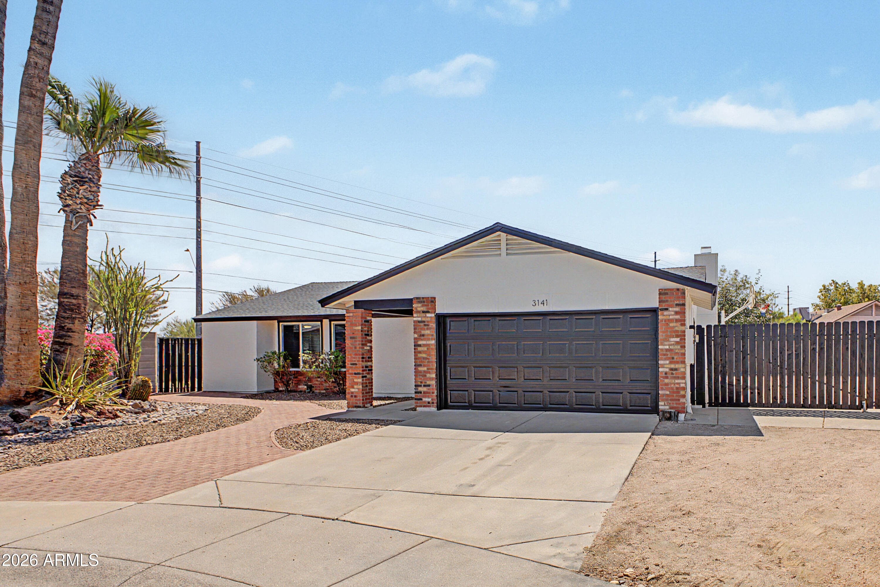 3141 E CHARLESTON Avenue, Phoenix, AZ 85032