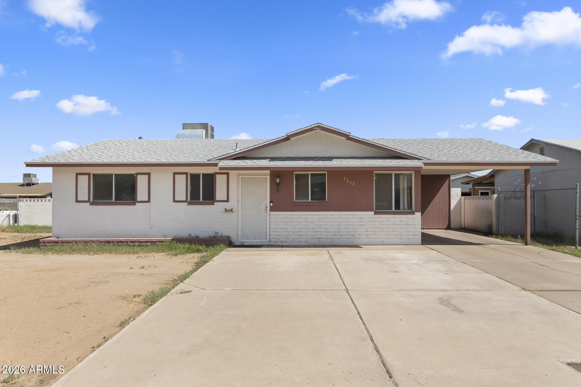 2242 E CHIPMAN Road, Phoenix, AZ 85040