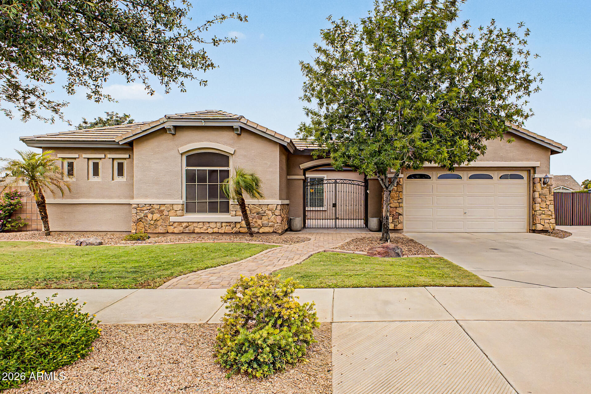 19006 E ARROWHEAD Trail, Queen Creek, AZ 85142