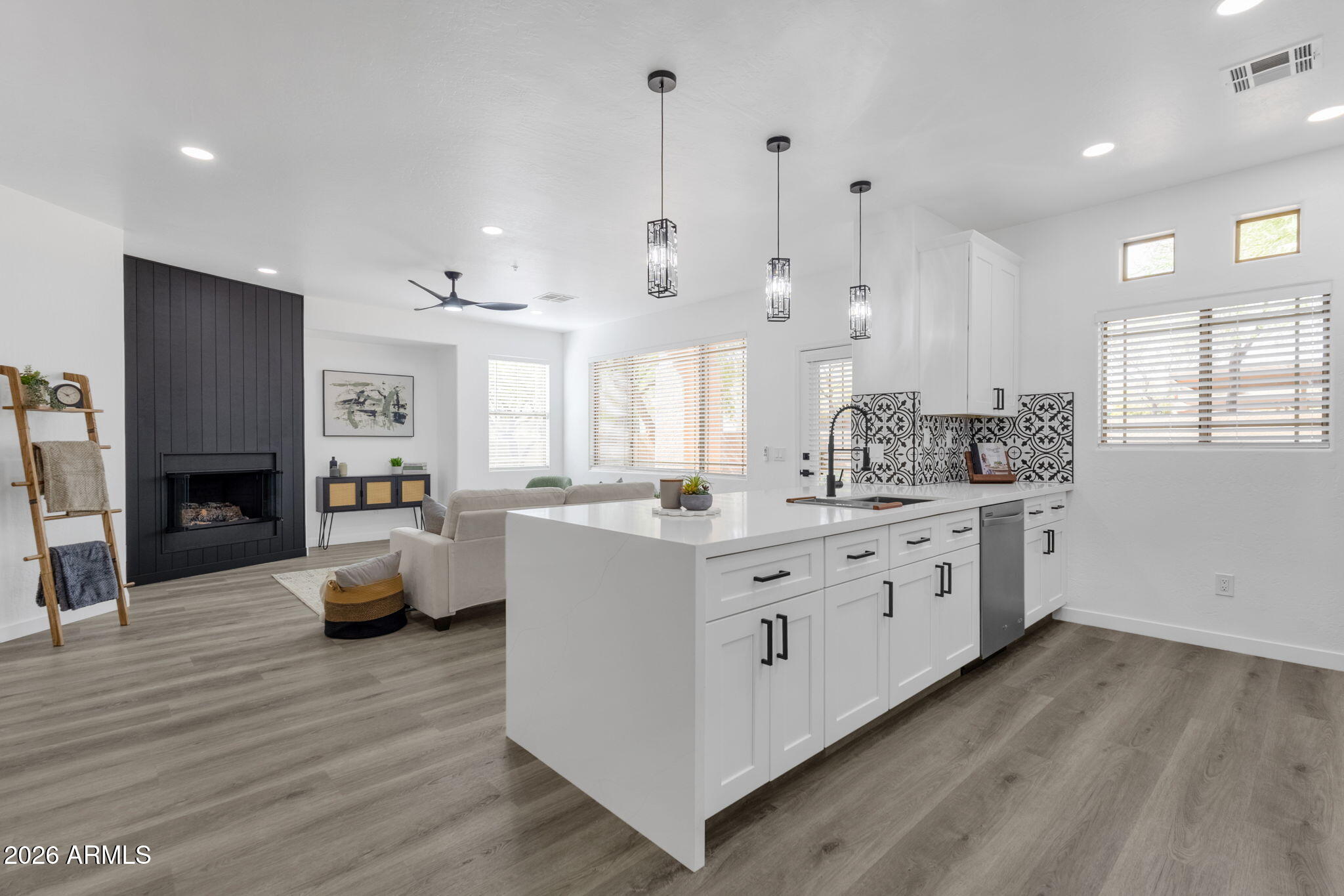 11500 E COCHISE Drive 1047, Scottsdale, AZ 85259