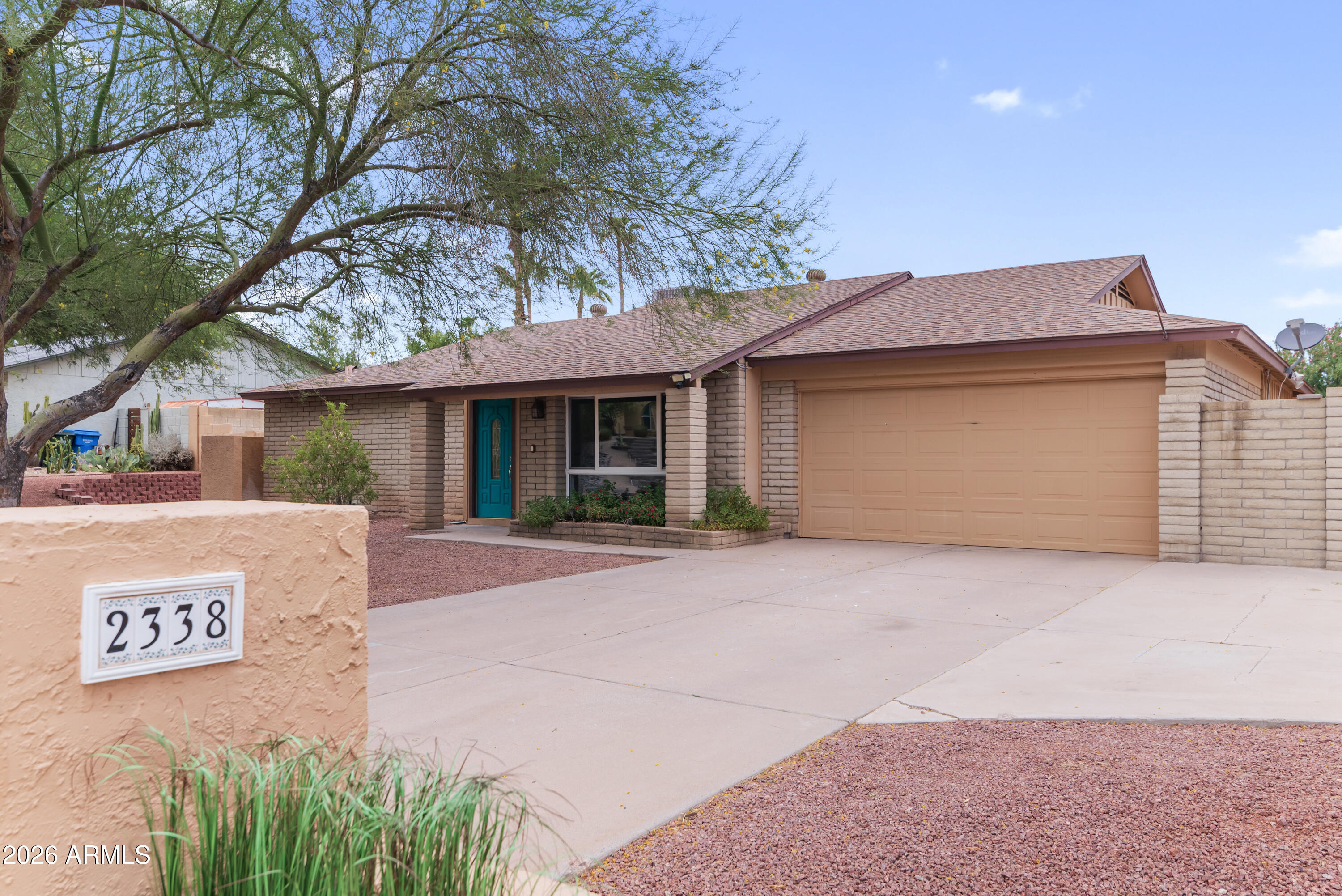 2338 E YUCCA Street, Phoenix, AZ 85028