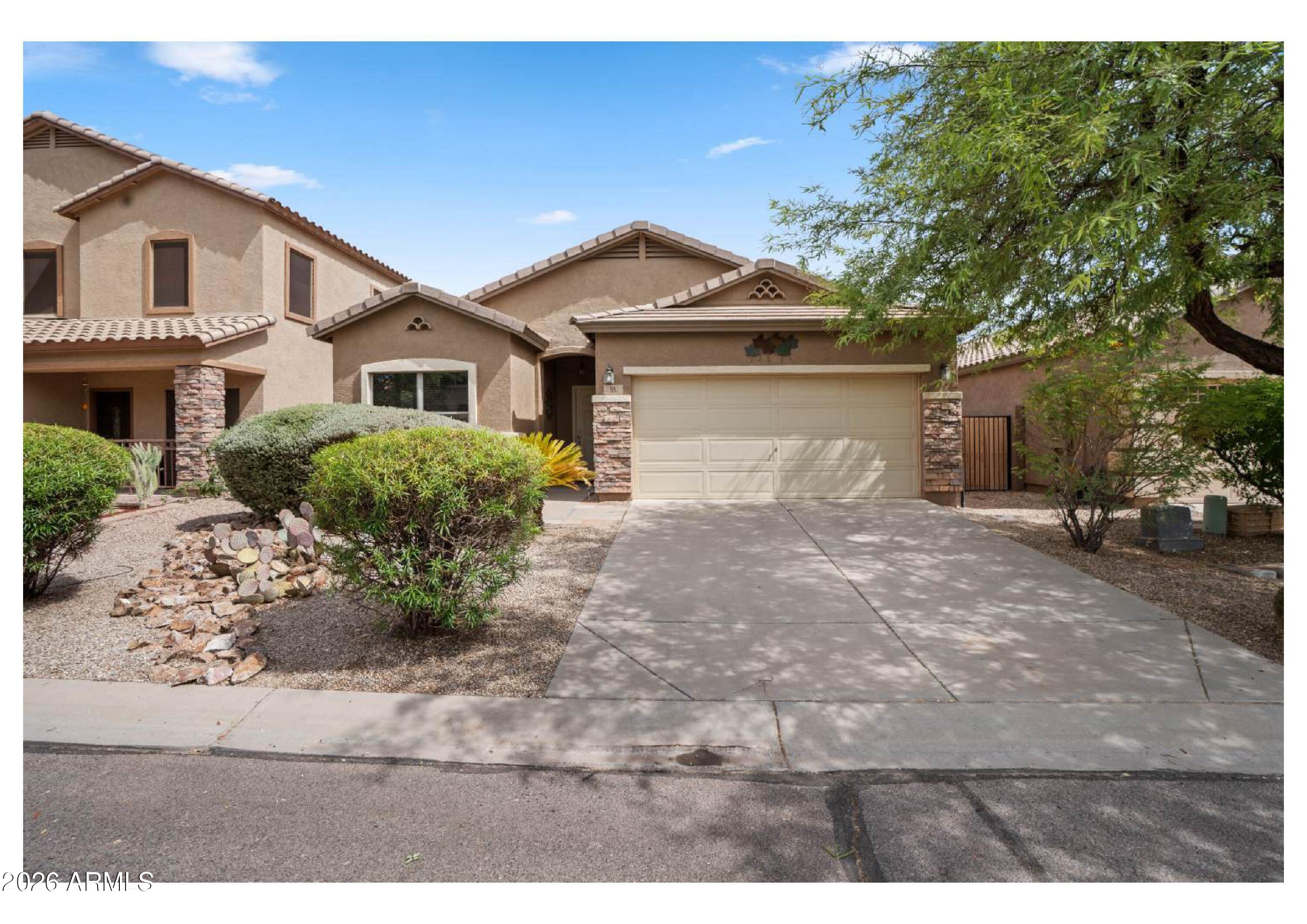 98 W DESERT VISTA Trail, San Tan Valley, AZ 85143