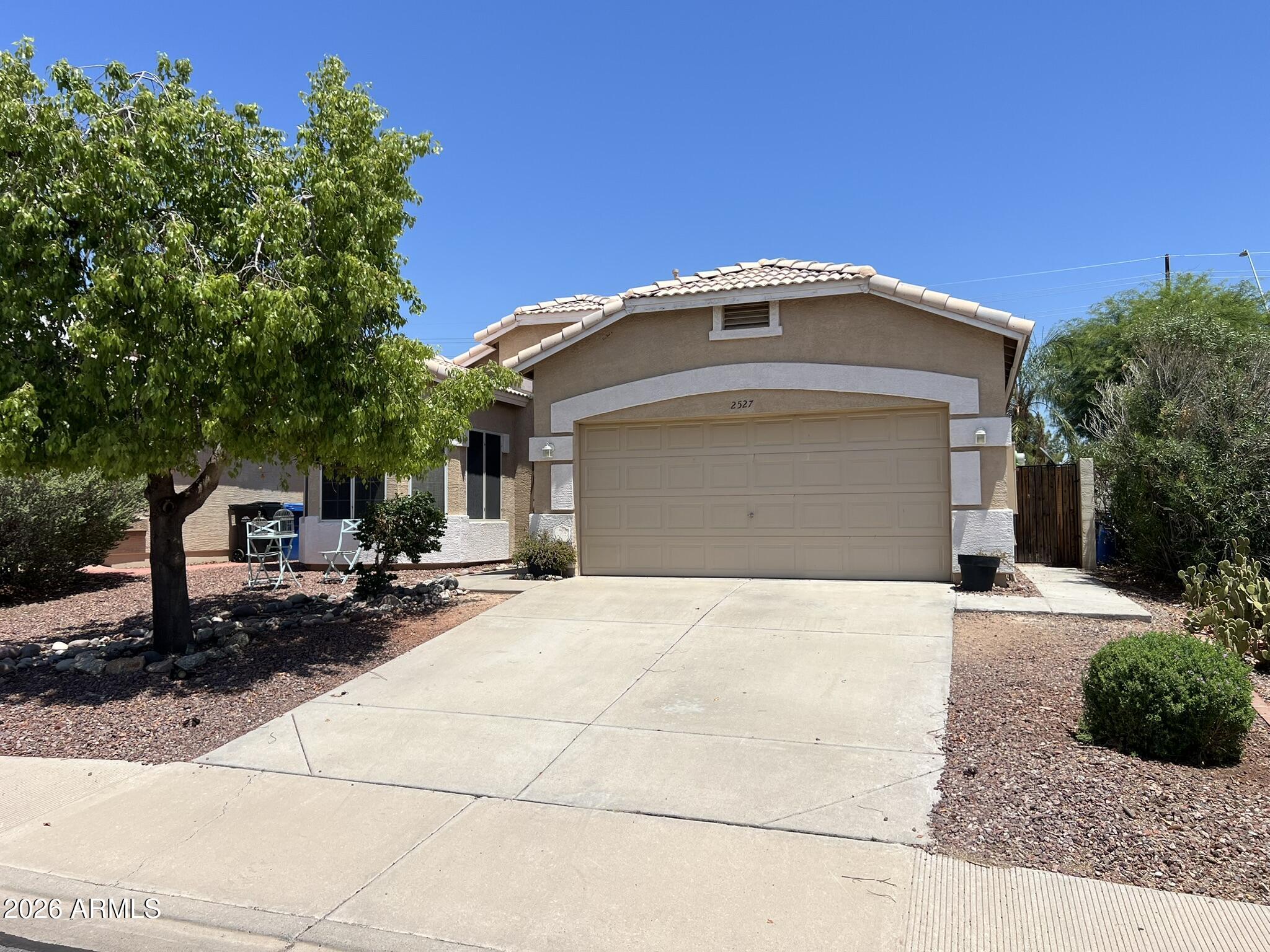 2527 N SILVERADO, Mesa, AZ 85215