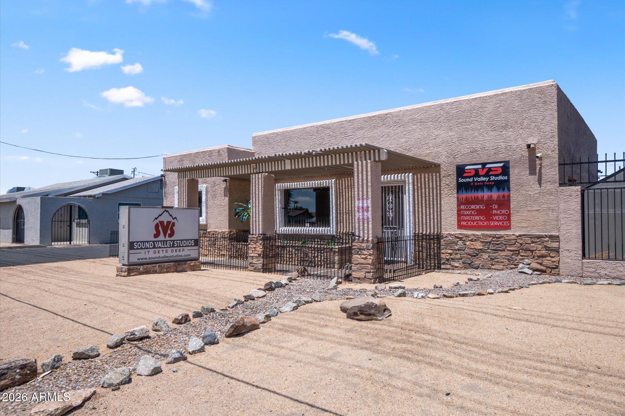 2818 W NORTHERN Avenue, Phoenix, AZ 85051