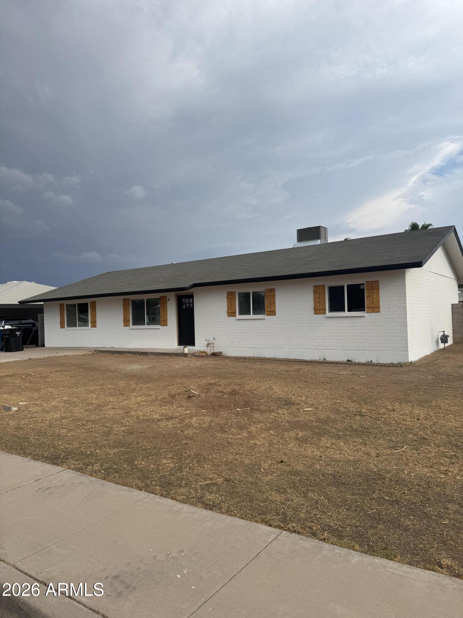 37 W RAWHIDE Avenue, Gilbert, AZ 85233