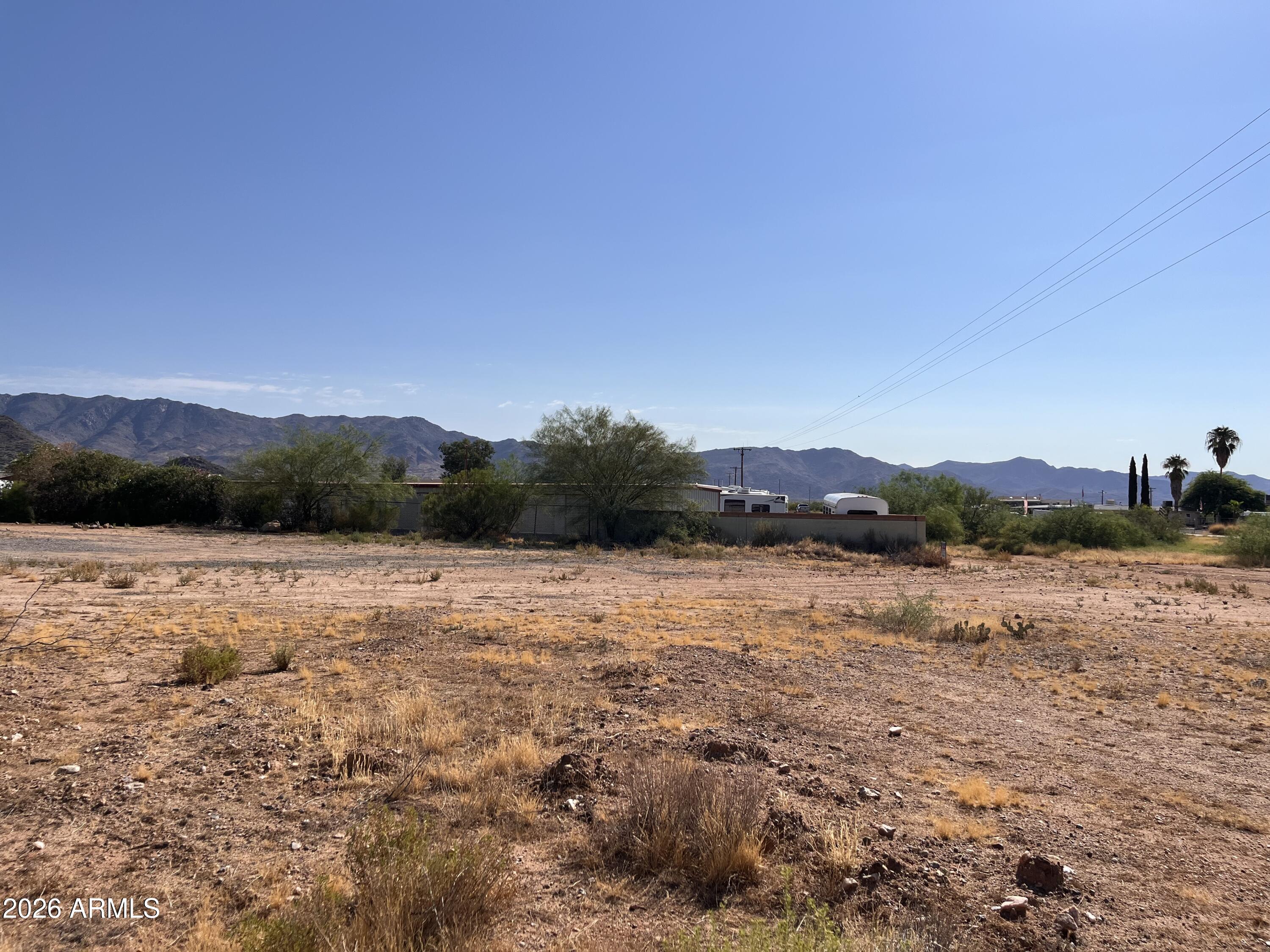 26725 S GRANDVIEW Drive E B, Congress, AZ 85332