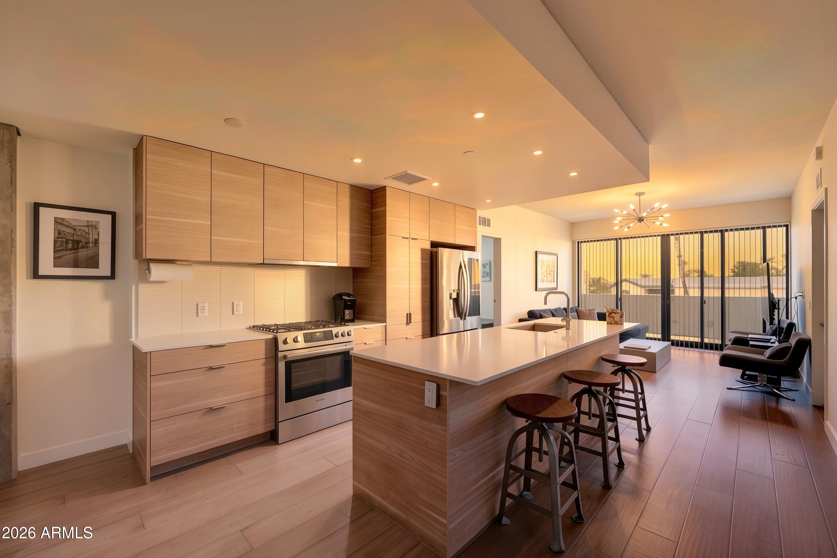 2300 E CAMPBELL Avenue 202, Phoenix, AZ 85016