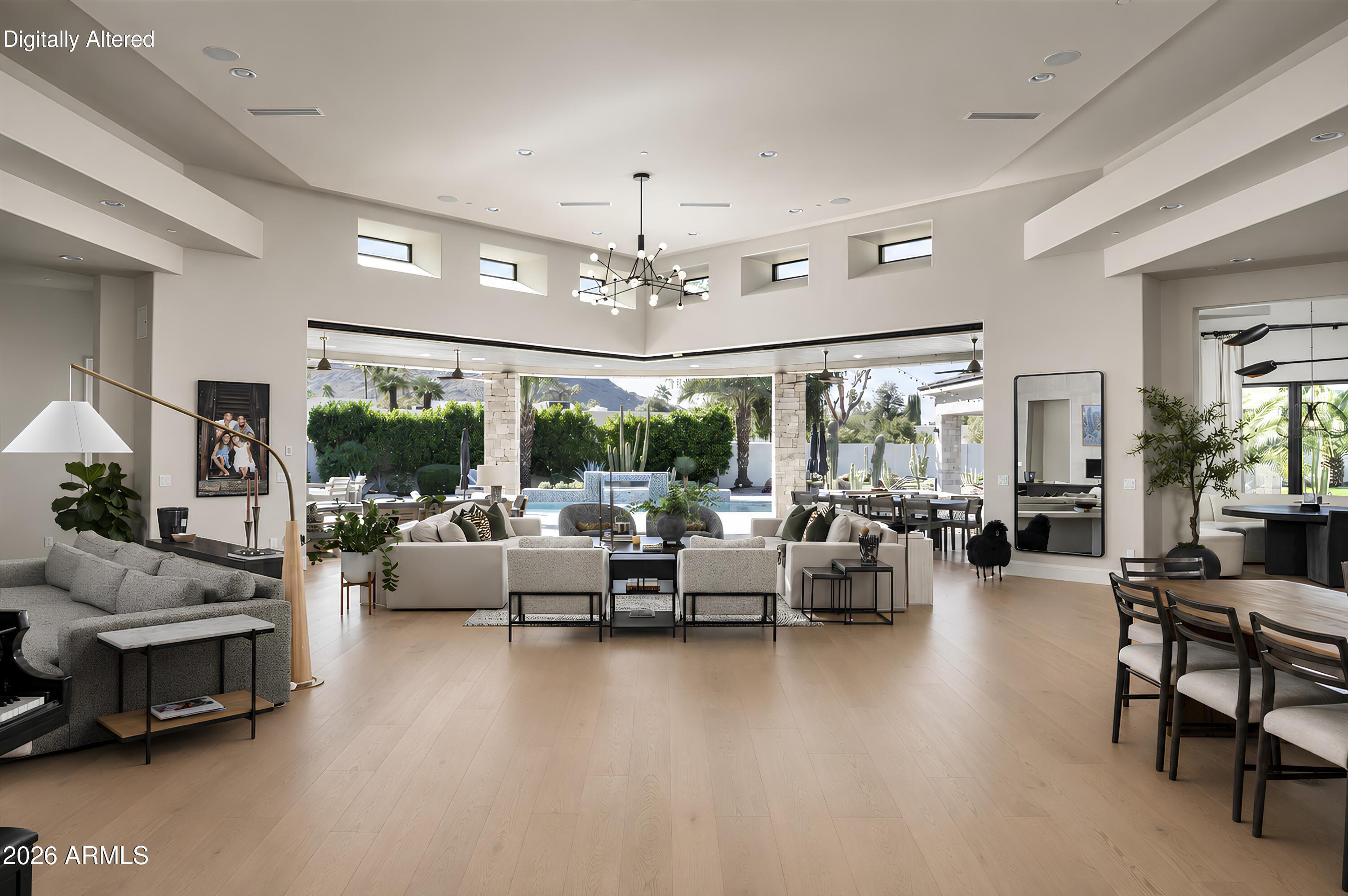 8700 N 55TH Place, Paradise Valley, AZ 85253