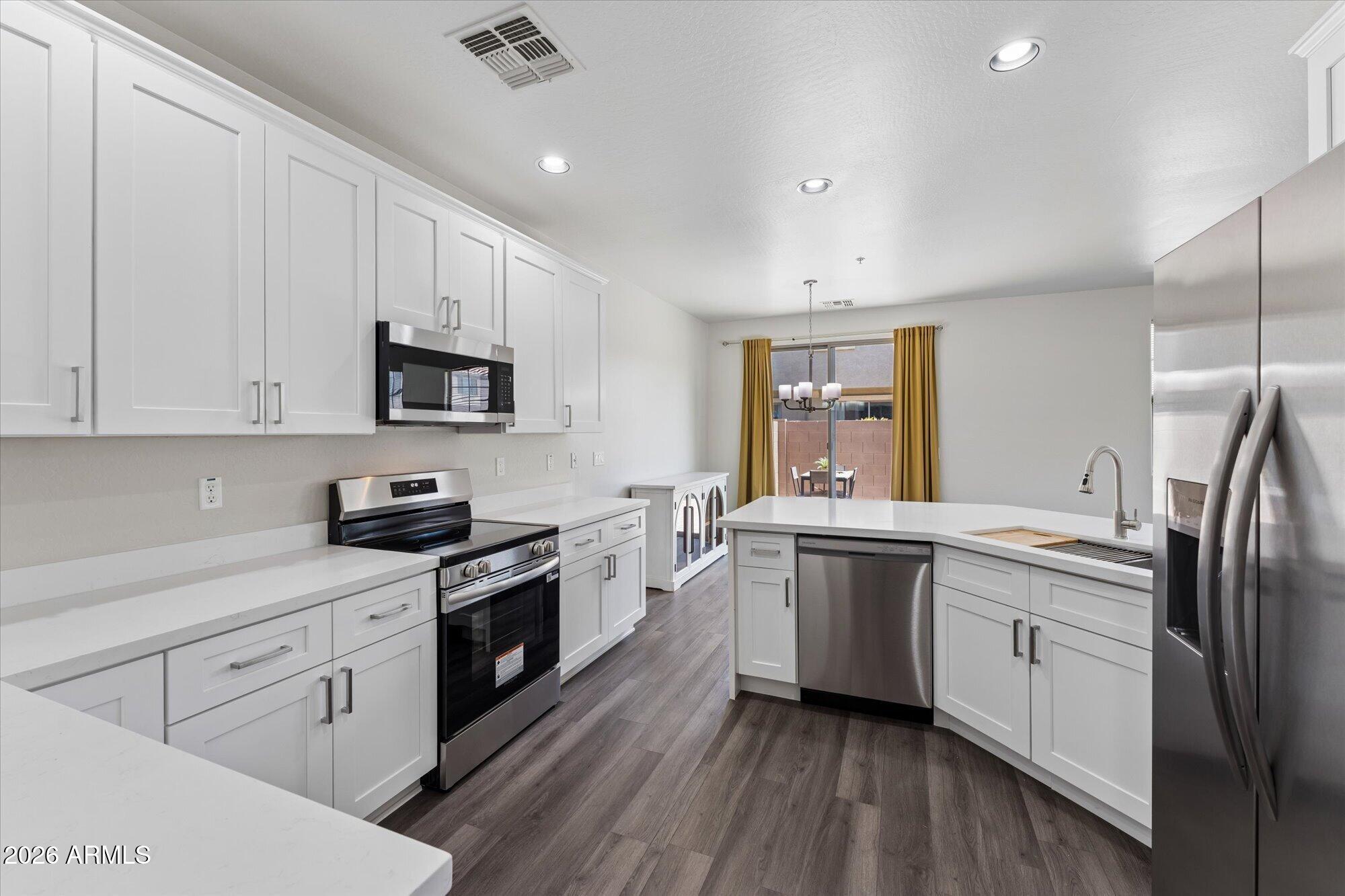 1433 N 80TH Lane, Phoenix, AZ 85043