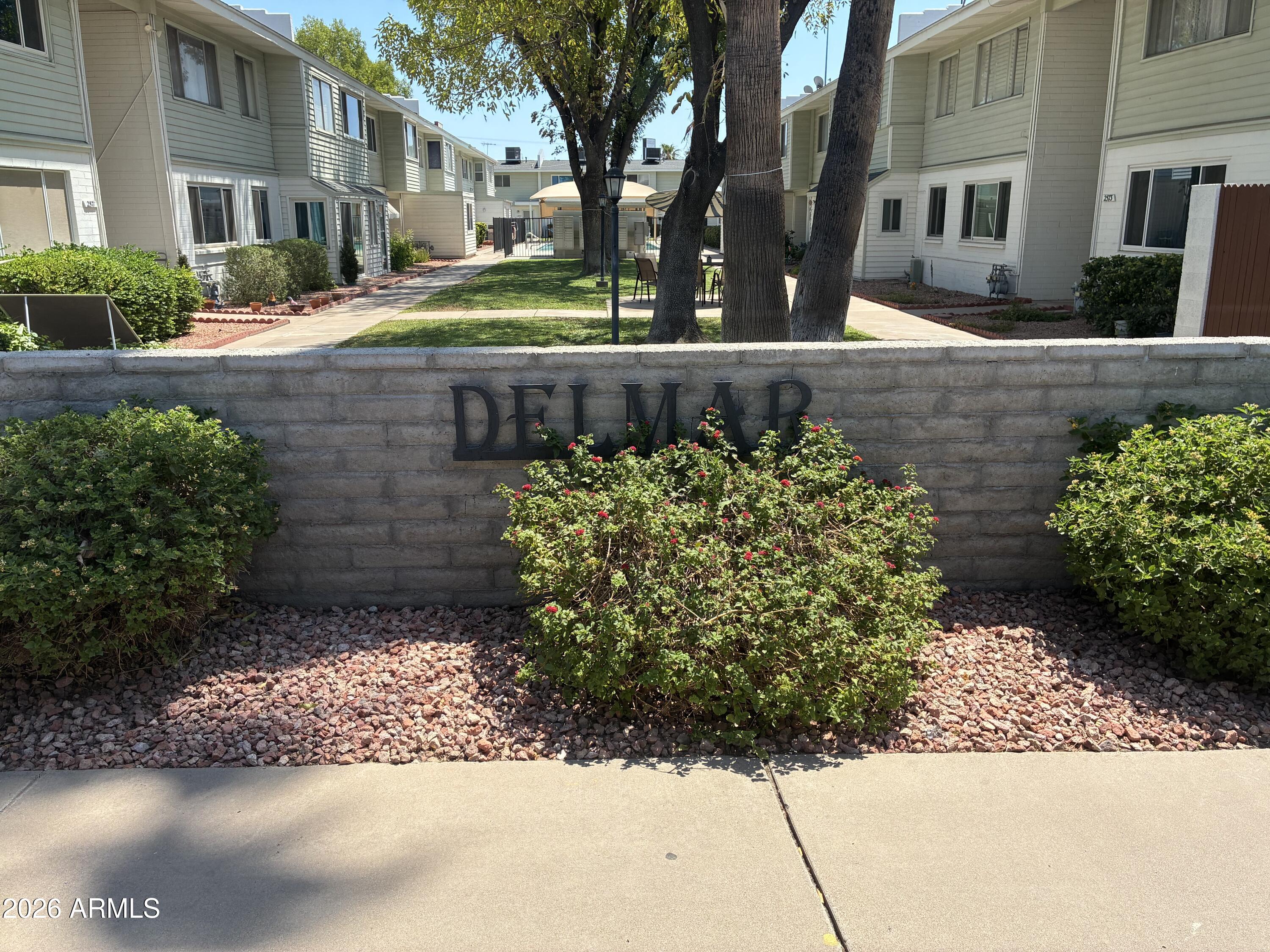 2573 W BERRIDGE Lane D205, Phoenix, AZ 85017