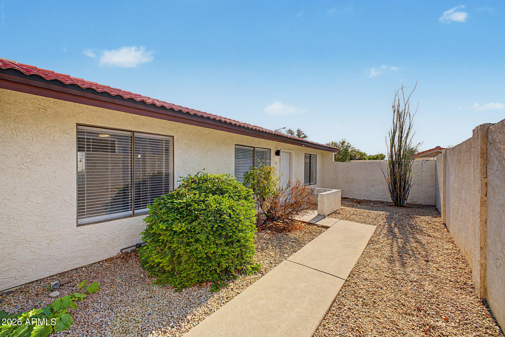 2824 E WALTANN Lane 4, Phoenix, AZ 85032
