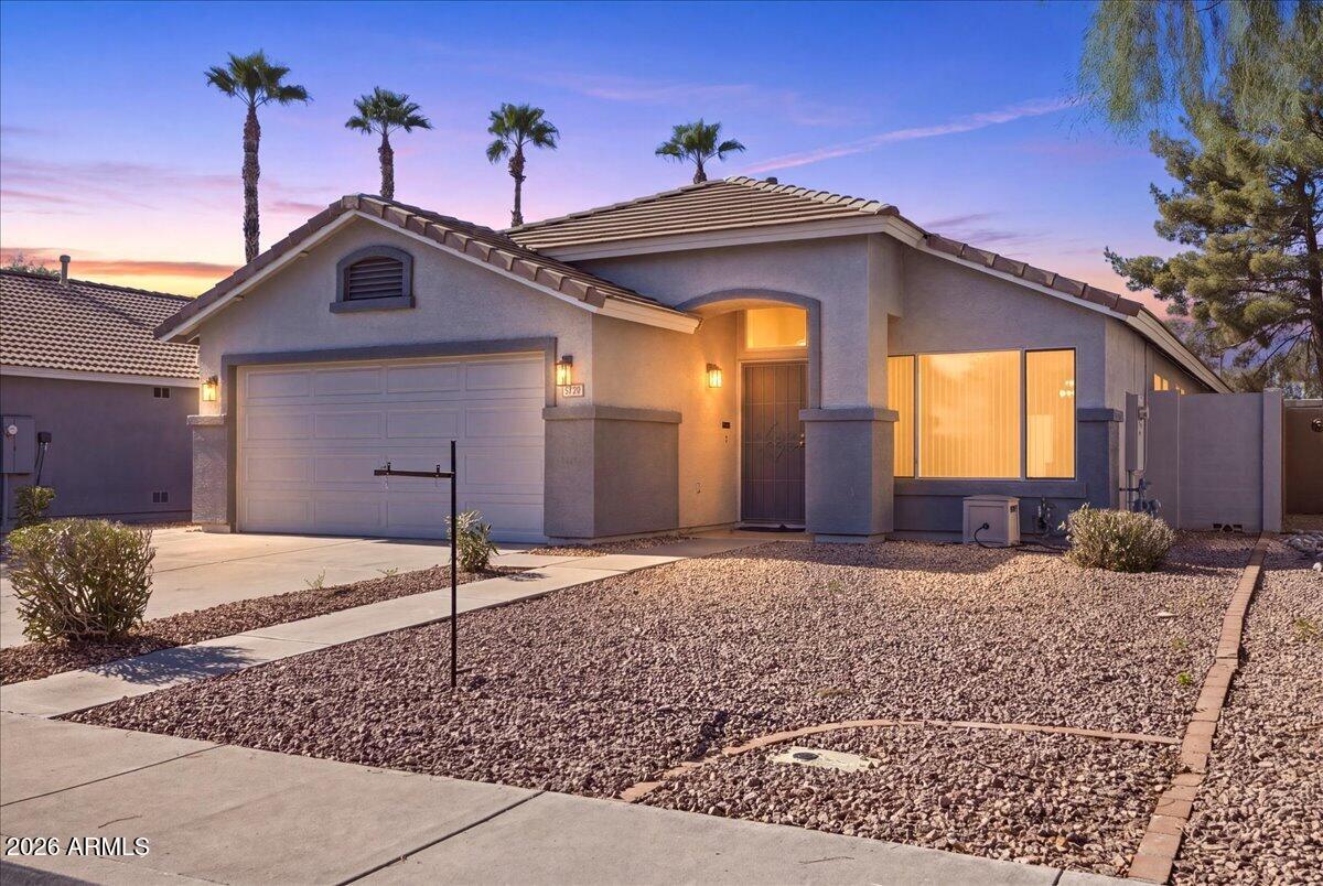 5712 E GABLE Avenue, Mesa, AZ 85206