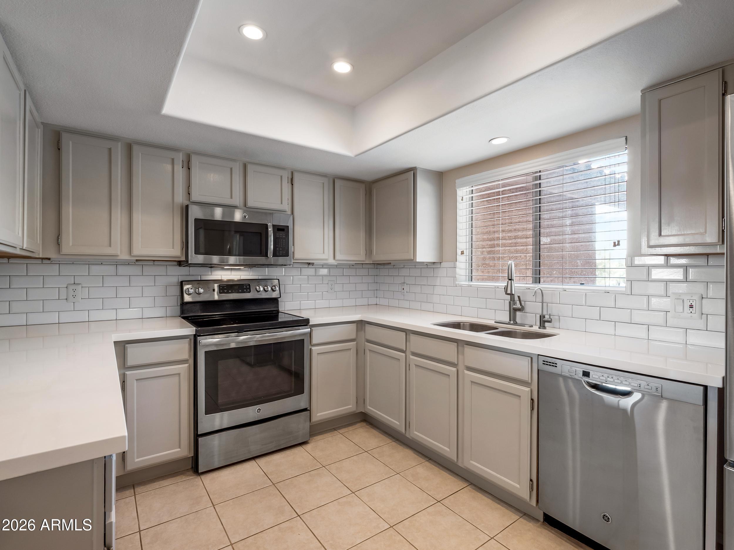 9745 N 95TH Street 227, Scottsdale, AZ 85258