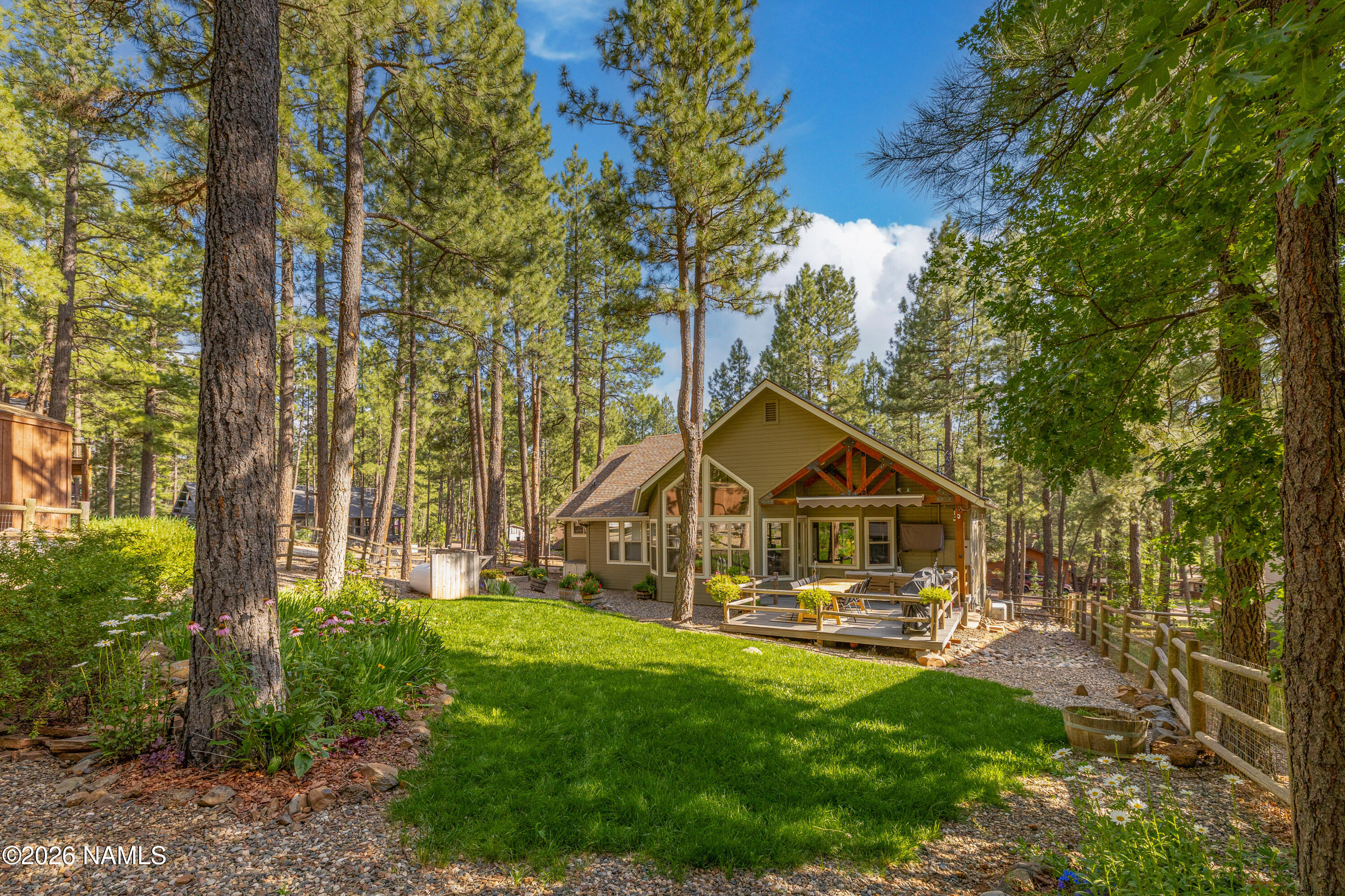 290 N Lodge Drive, Munds Park, AZ 86017