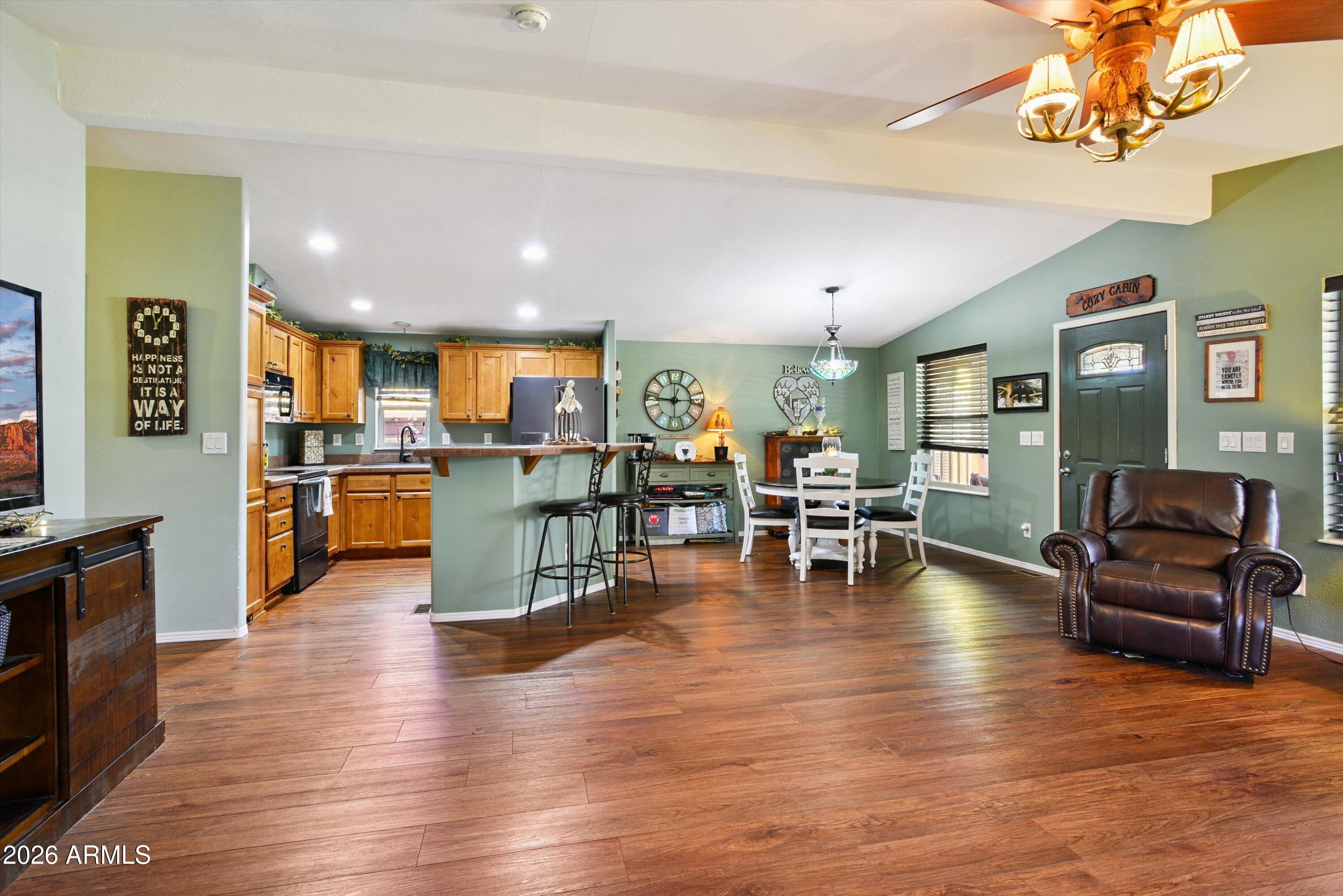 1220 E CARIBOU Road, Munds Park, AZ 86017
