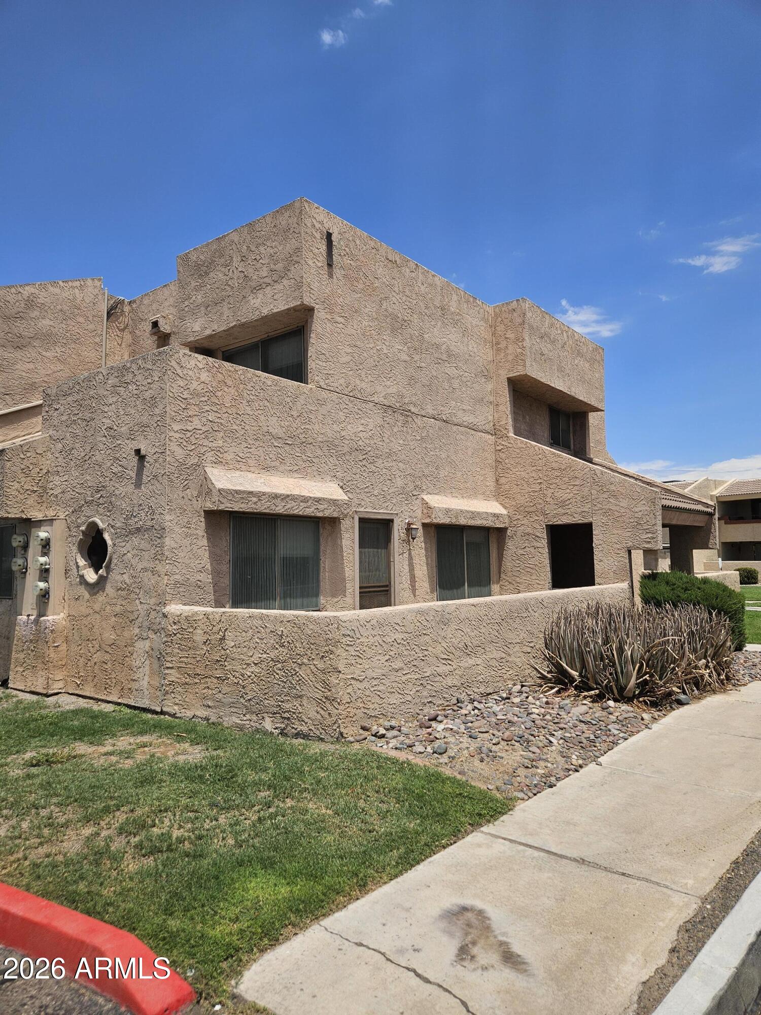 10828 N BILTMORE Drive 118, Phoenix, AZ 85029