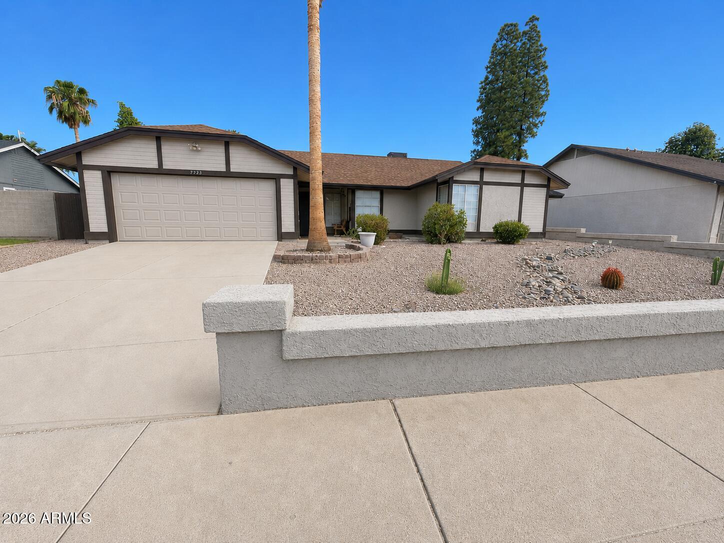 7925 W DREYFUS Drive, Peoria, AZ 85381