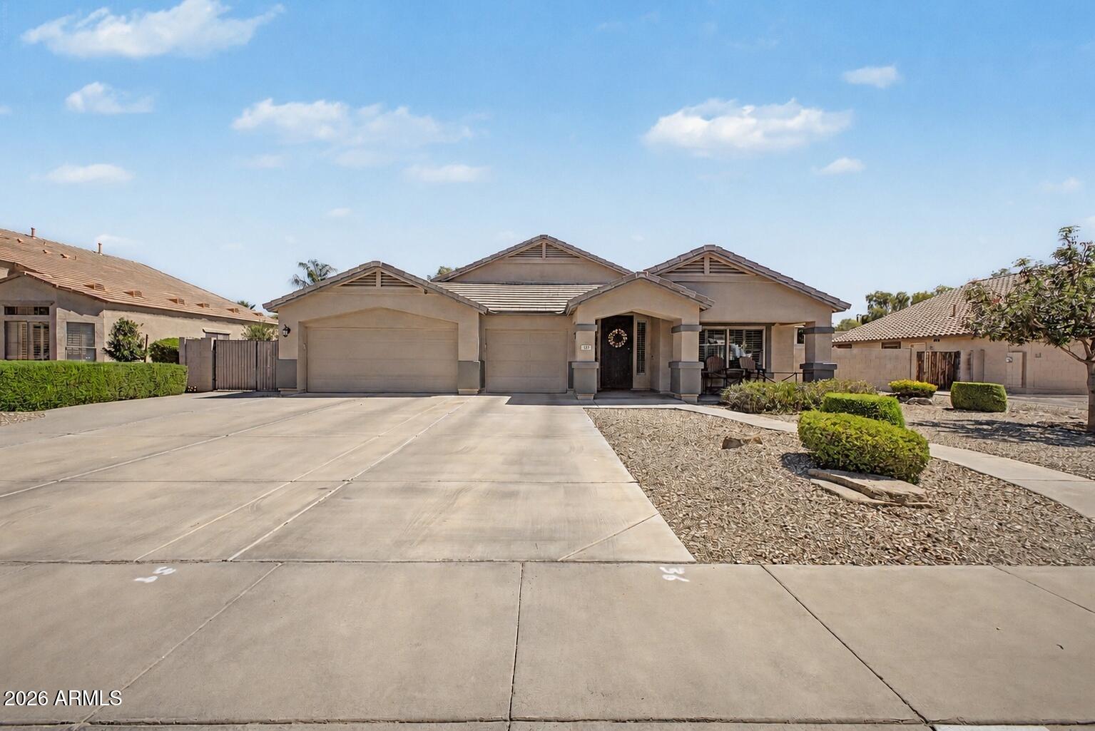 250 E CHELSEA Lane, Gilbert, AZ 85295