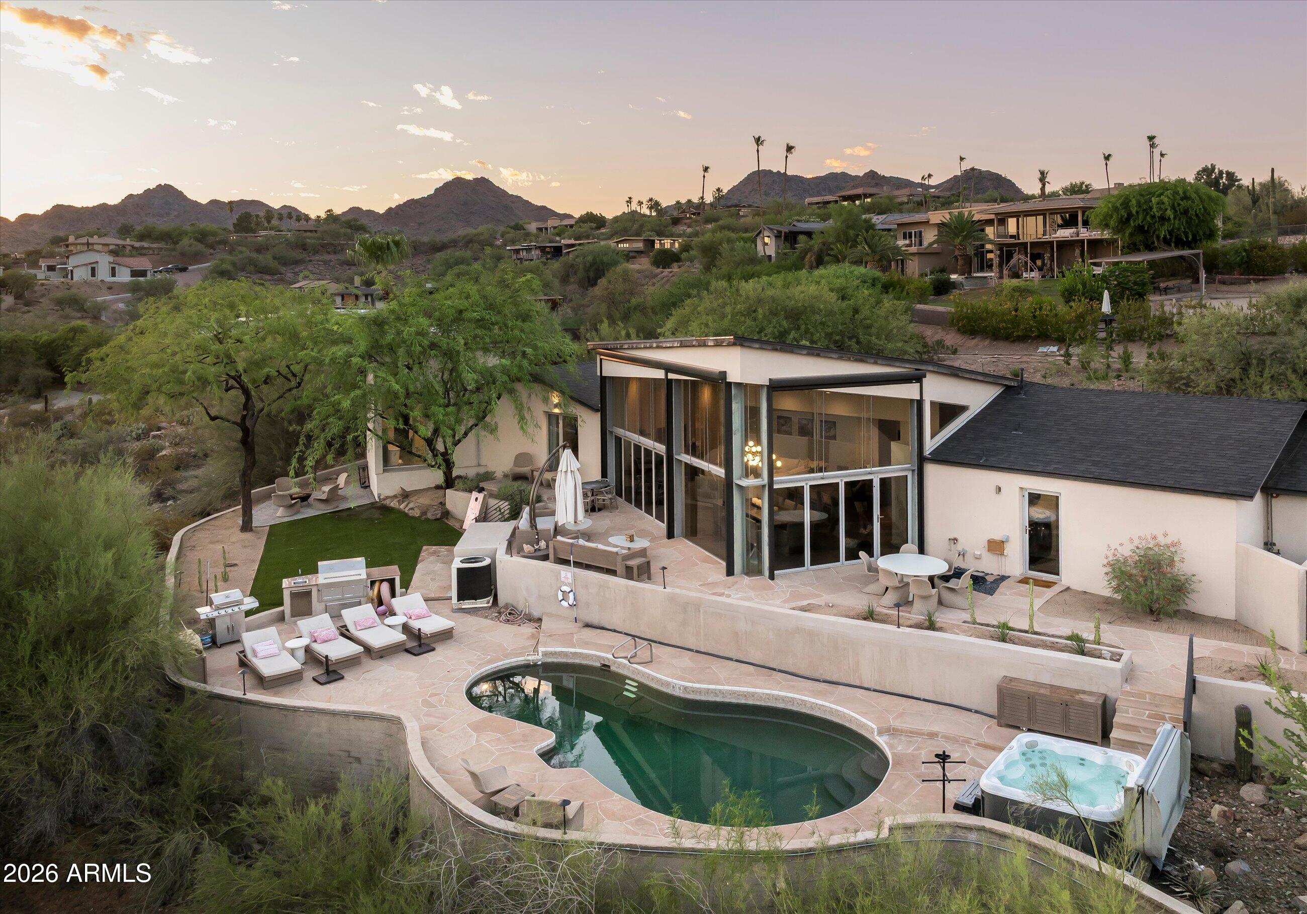 4330 E MCDONALD Drive, Paradise Valley, AZ 85253