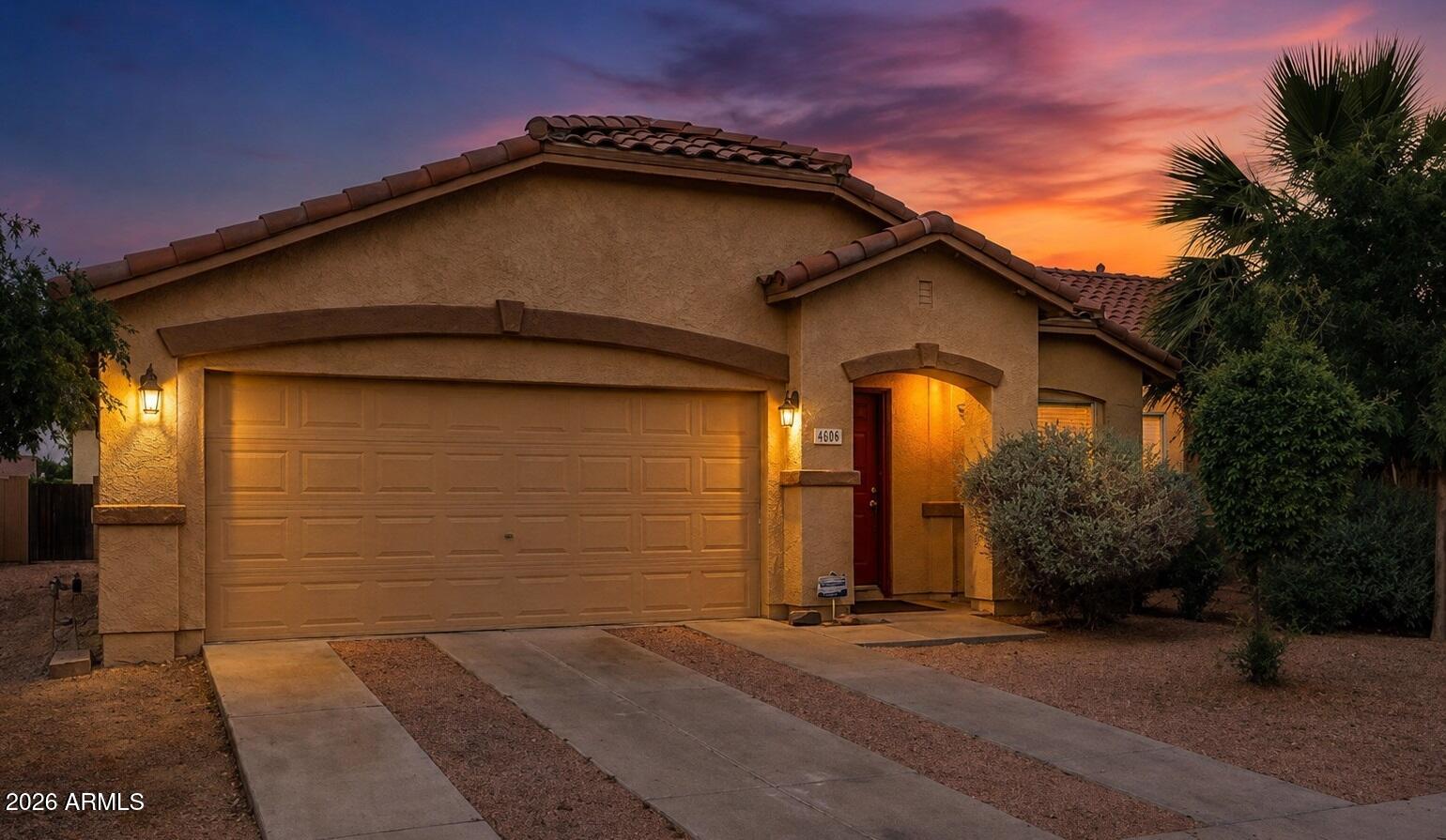 218 E MILADA Drive, Phoenix, AZ 85042