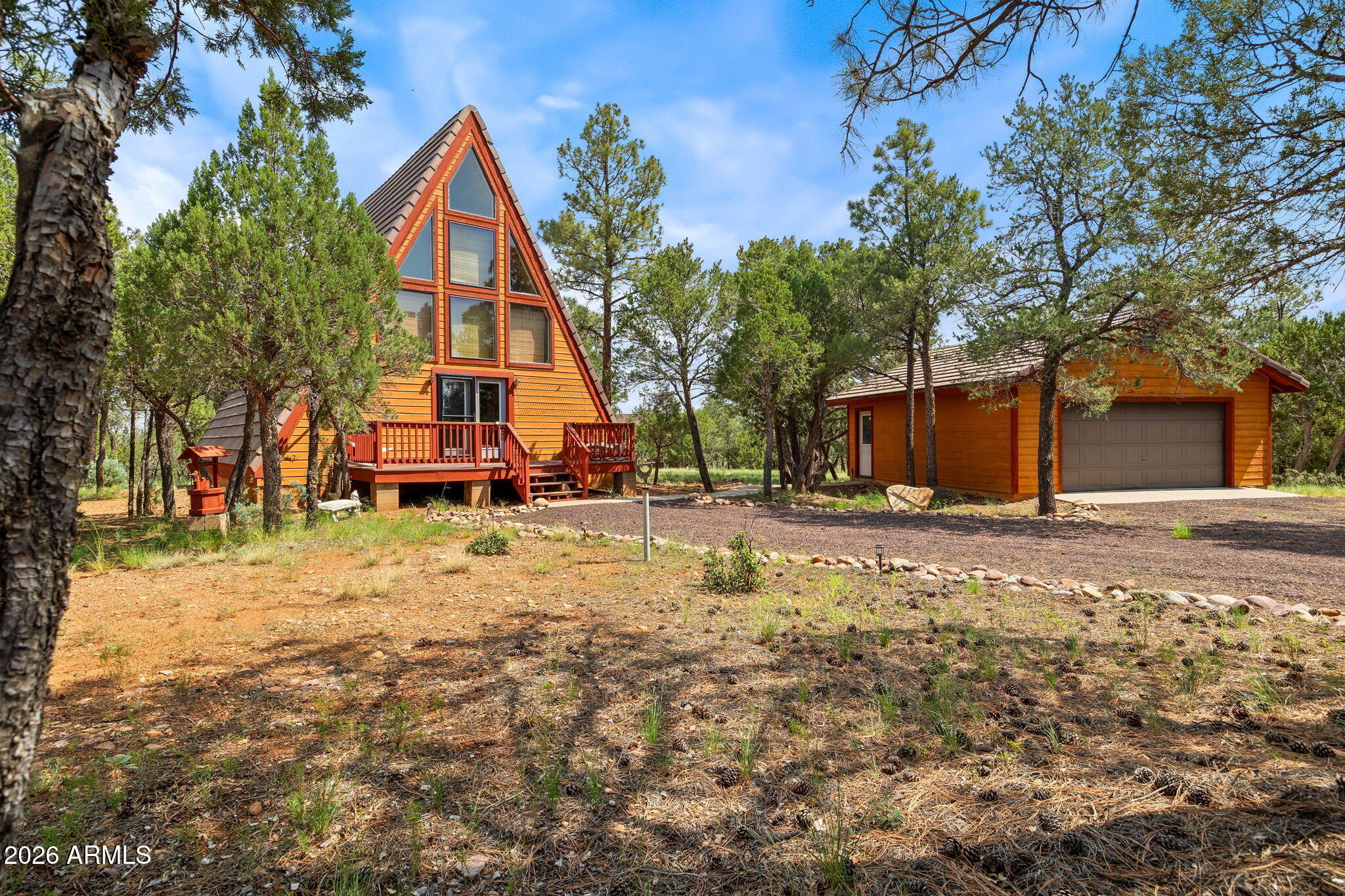 2290 THUNDERBIRD Way, Overgaard, AZ 85933