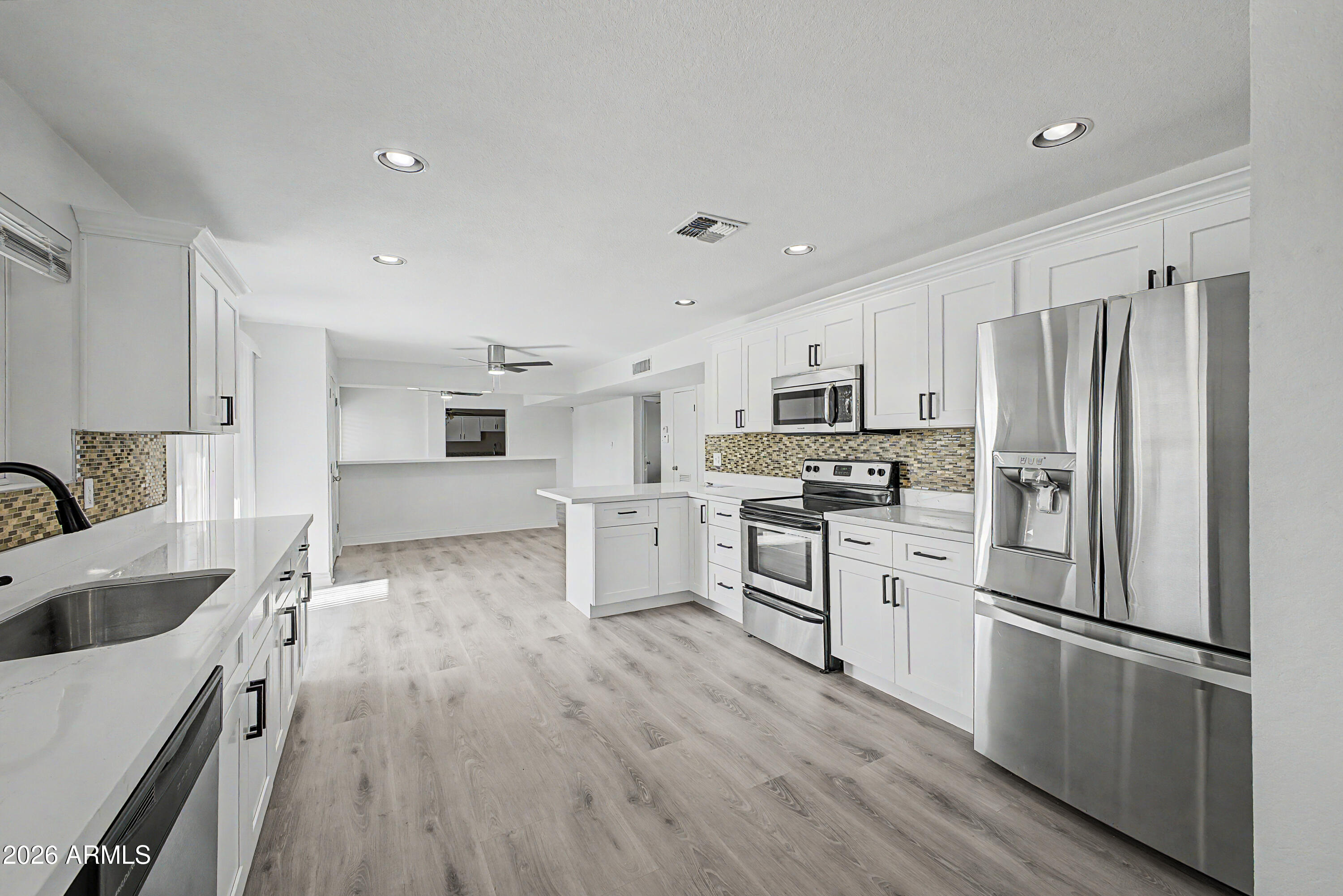 508 E SAGEBRUSH Street, Litchfield Park, AZ 85340