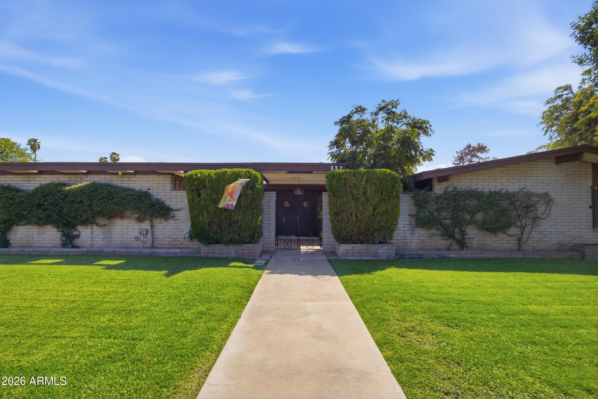 337 E GENEVA Drive, Tempe, AZ 85282
