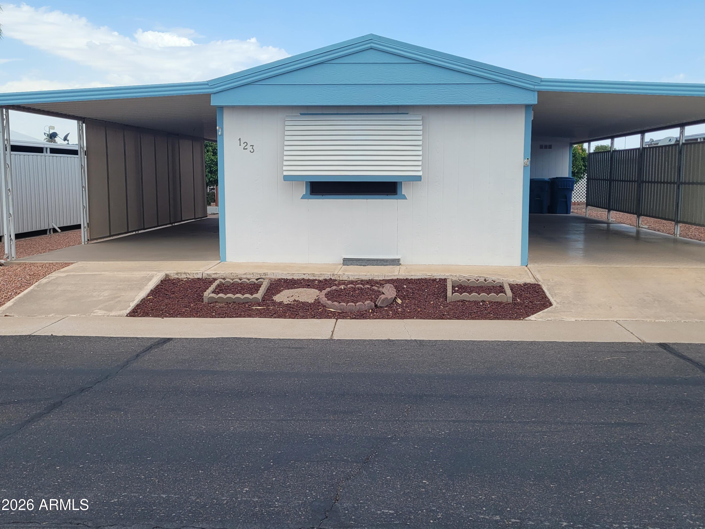 834 S Meridian Road 123, Apache Junction, AZ 85120