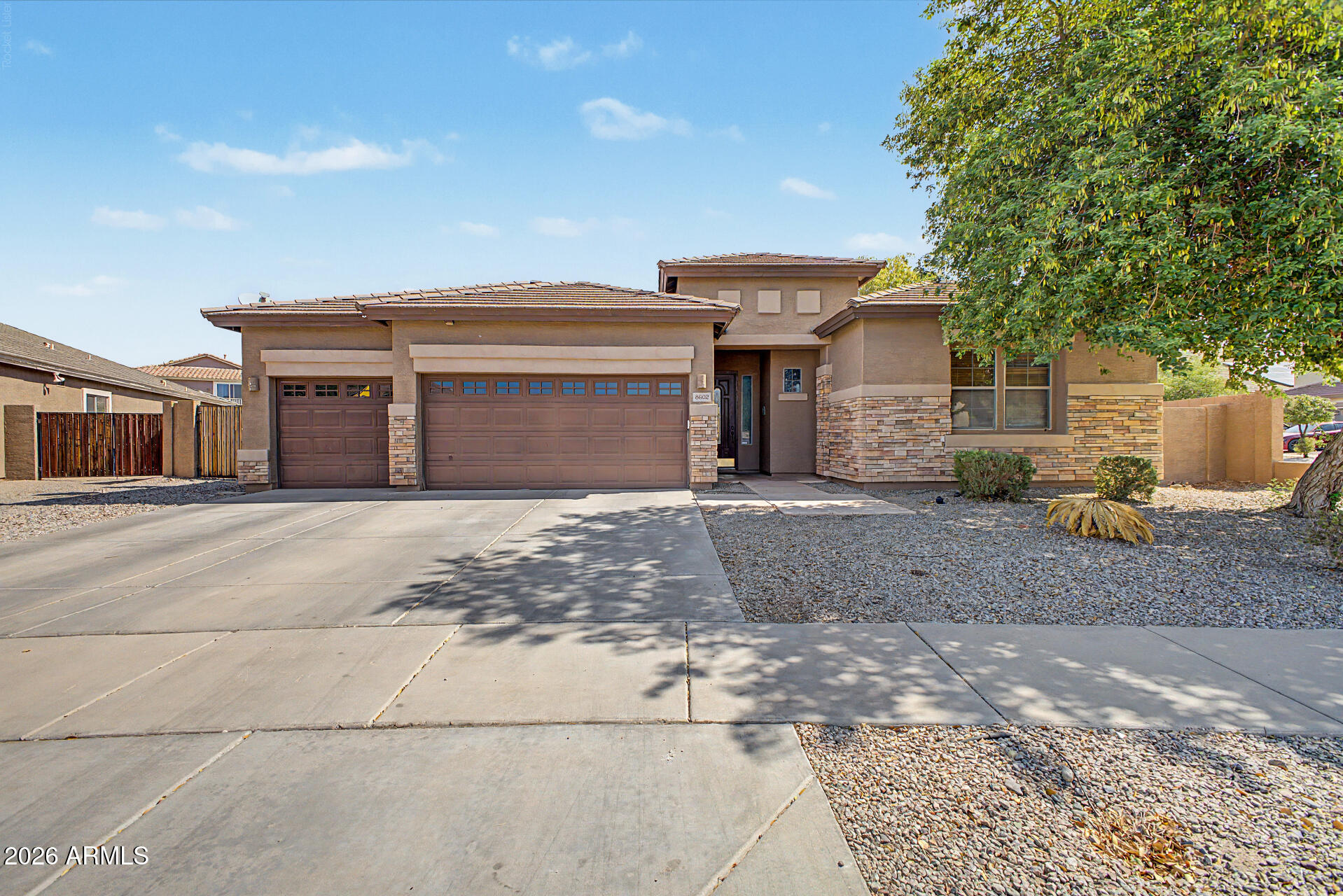 8602 W HELEN Lane, Glendale, AZ 85305