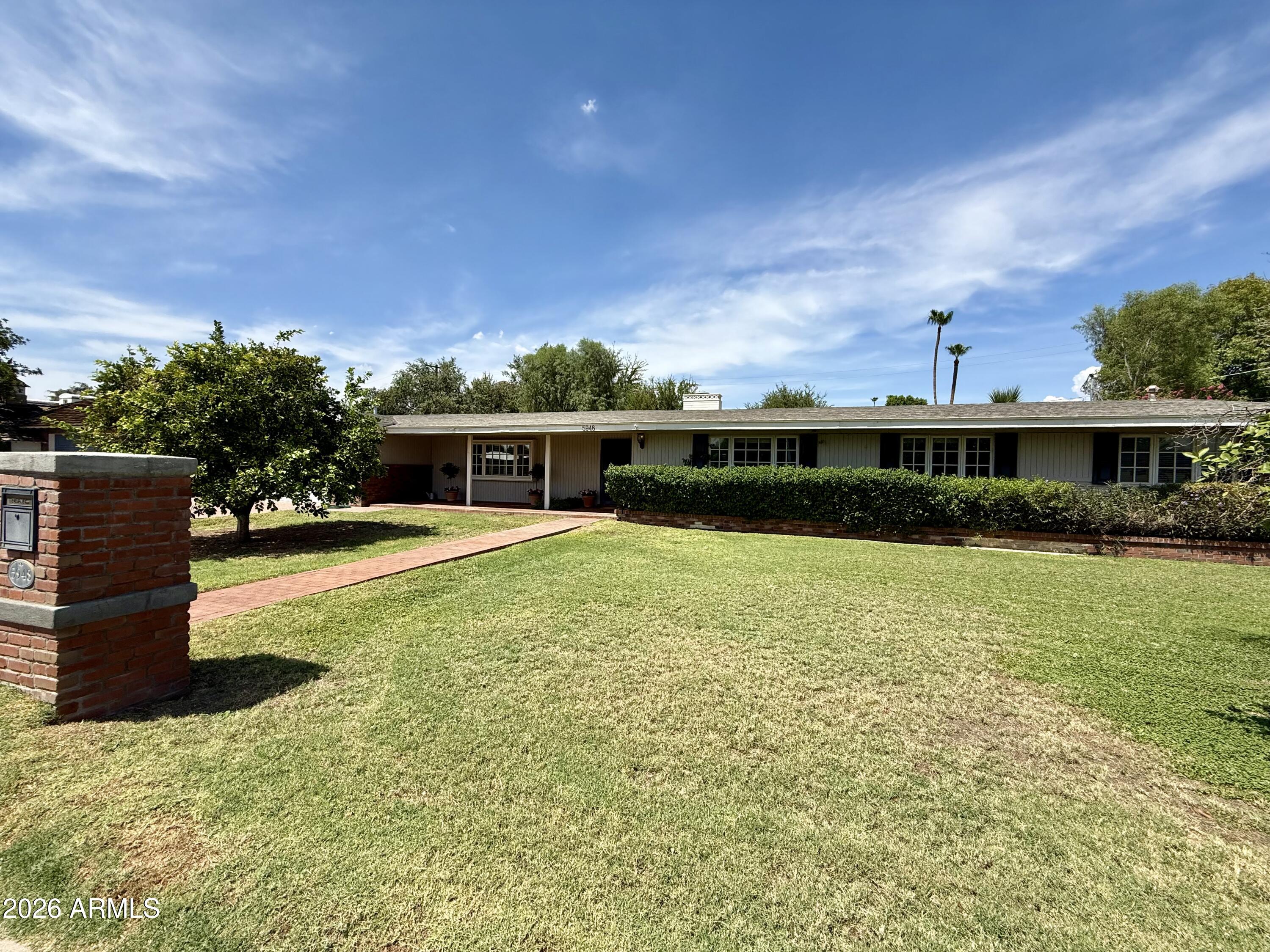 5948 E CALLE DEL PAISANO, Phoenix, AZ 85018