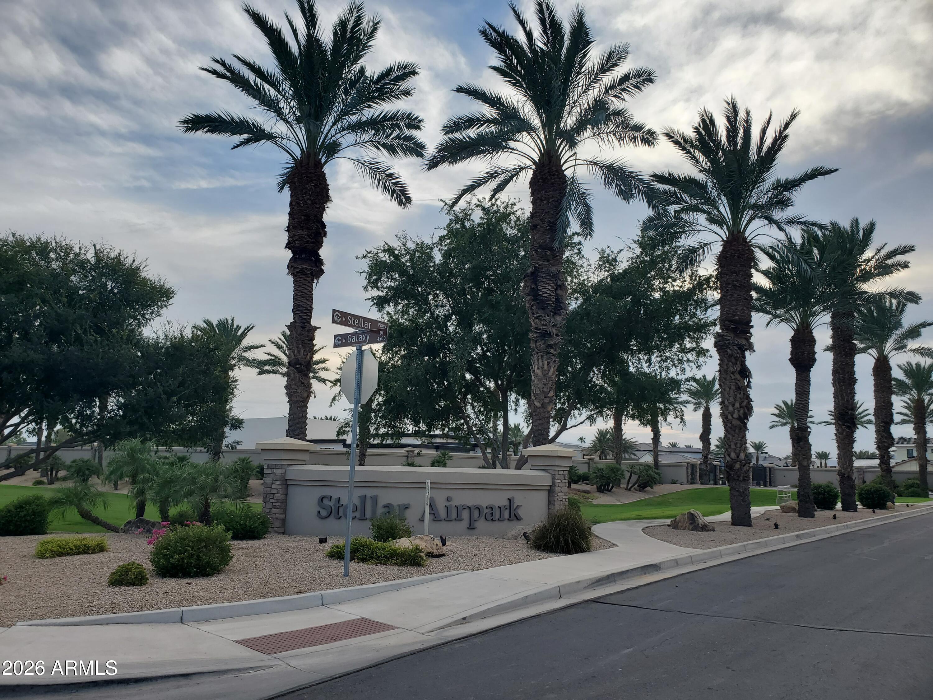 4450 W BEECHCRAFT Place 1, Chandler, AZ 85226