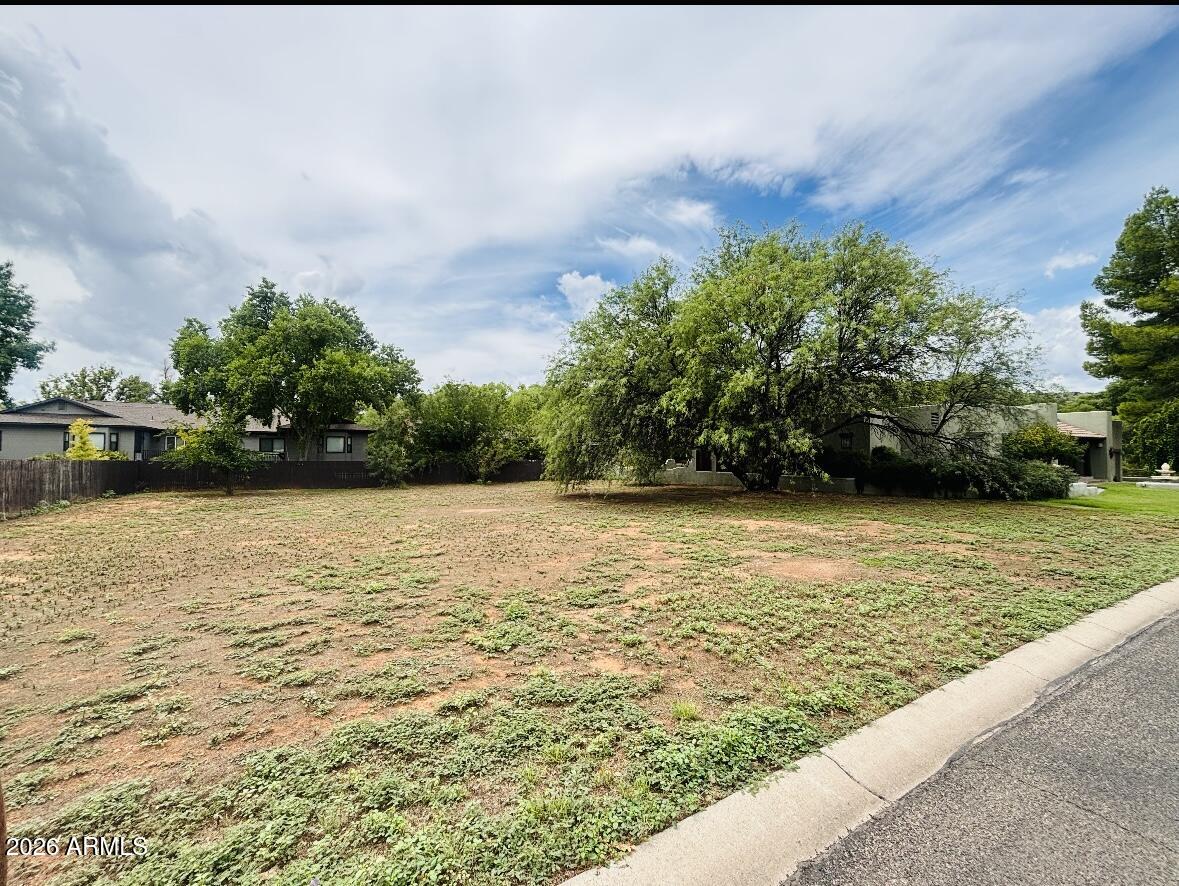 10255 E OAK CREEK VALLEY Drive 146, Cornville, AZ 86325