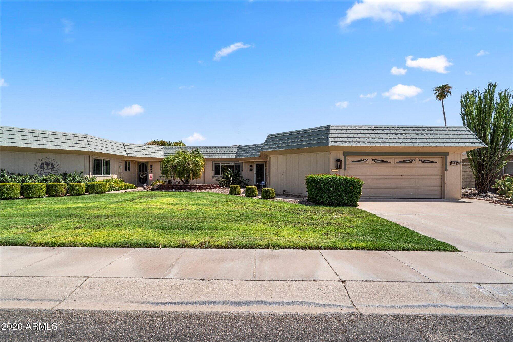 10633 W PINEAIRE Drive, Sun City, AZ 85351