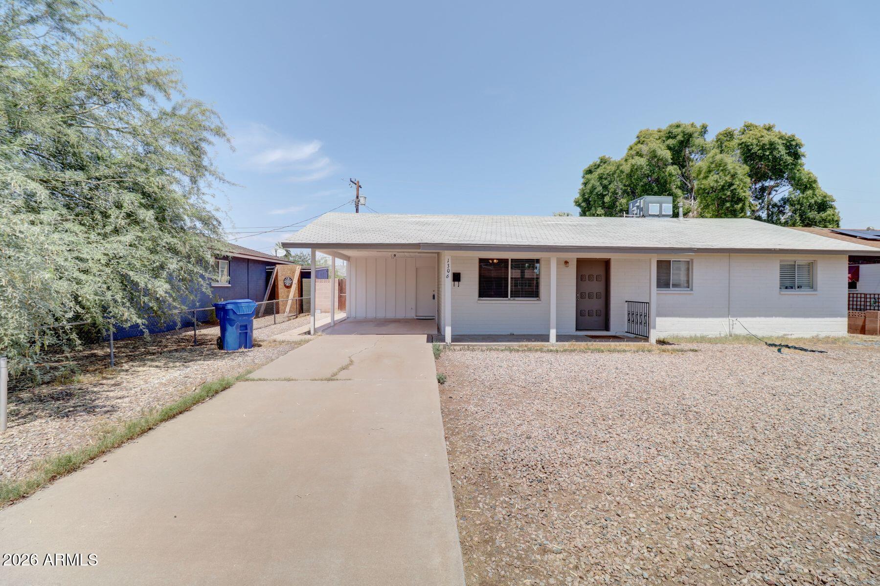 1306 W Elna Rae Street, Tempe, AZ 85281