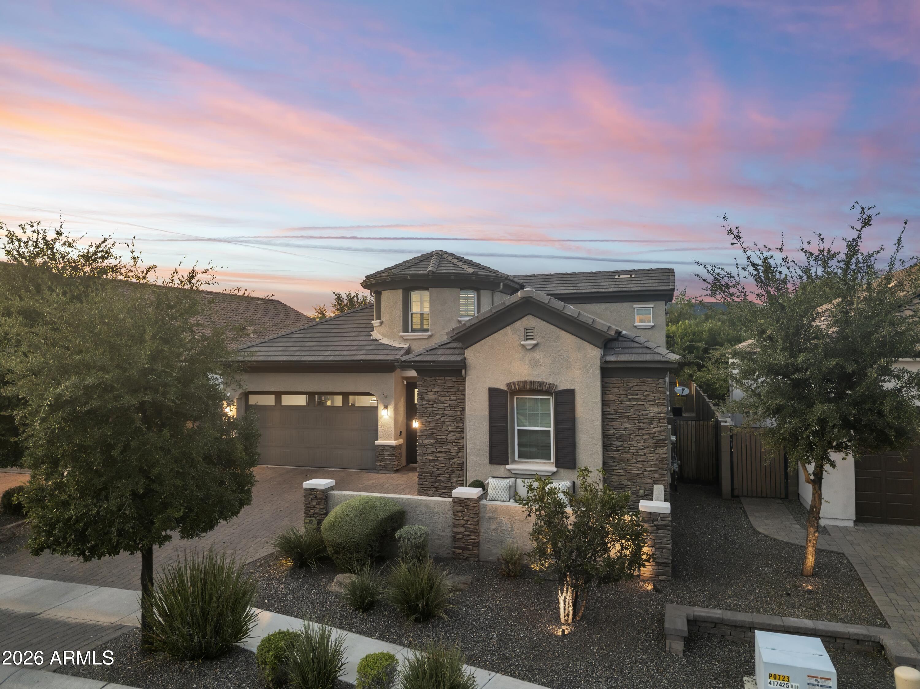 2922 E MINNEZONA Avenue, Phoenix, AZ 85016