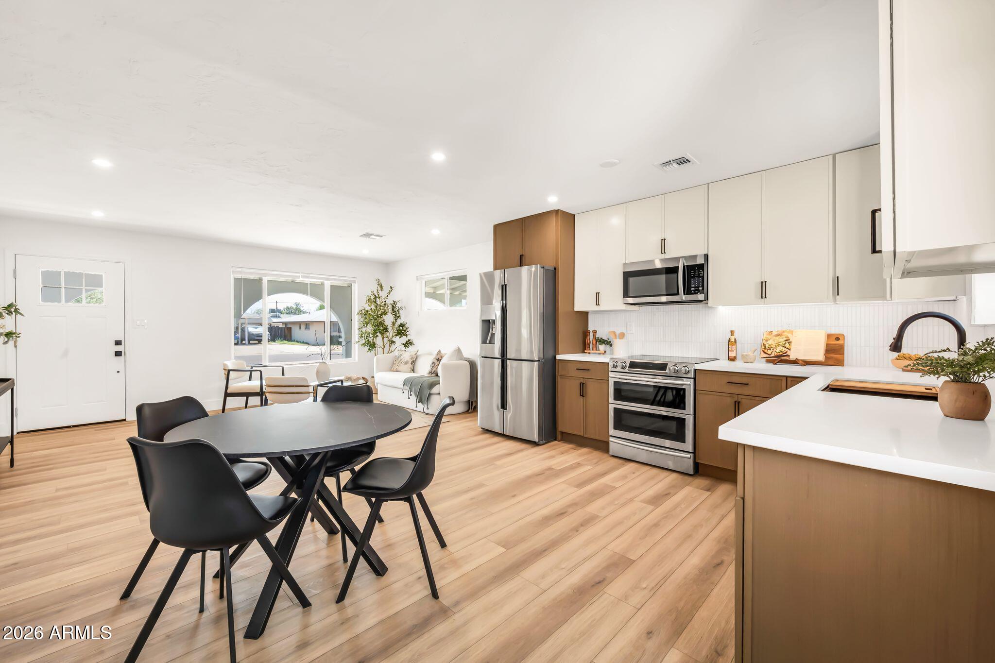 4902 E GRANADA Road, Phoenix, AZ 85008