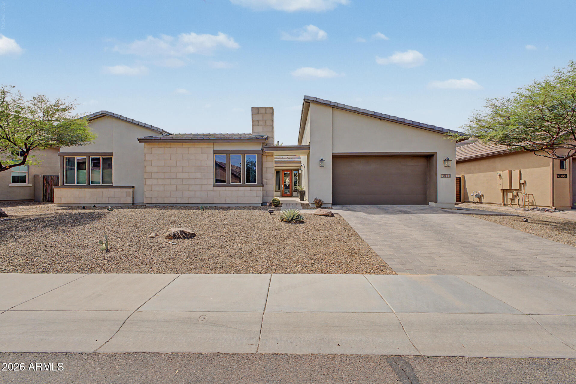 3671 E AQUARIUS Place, Chandler, AZ 85249