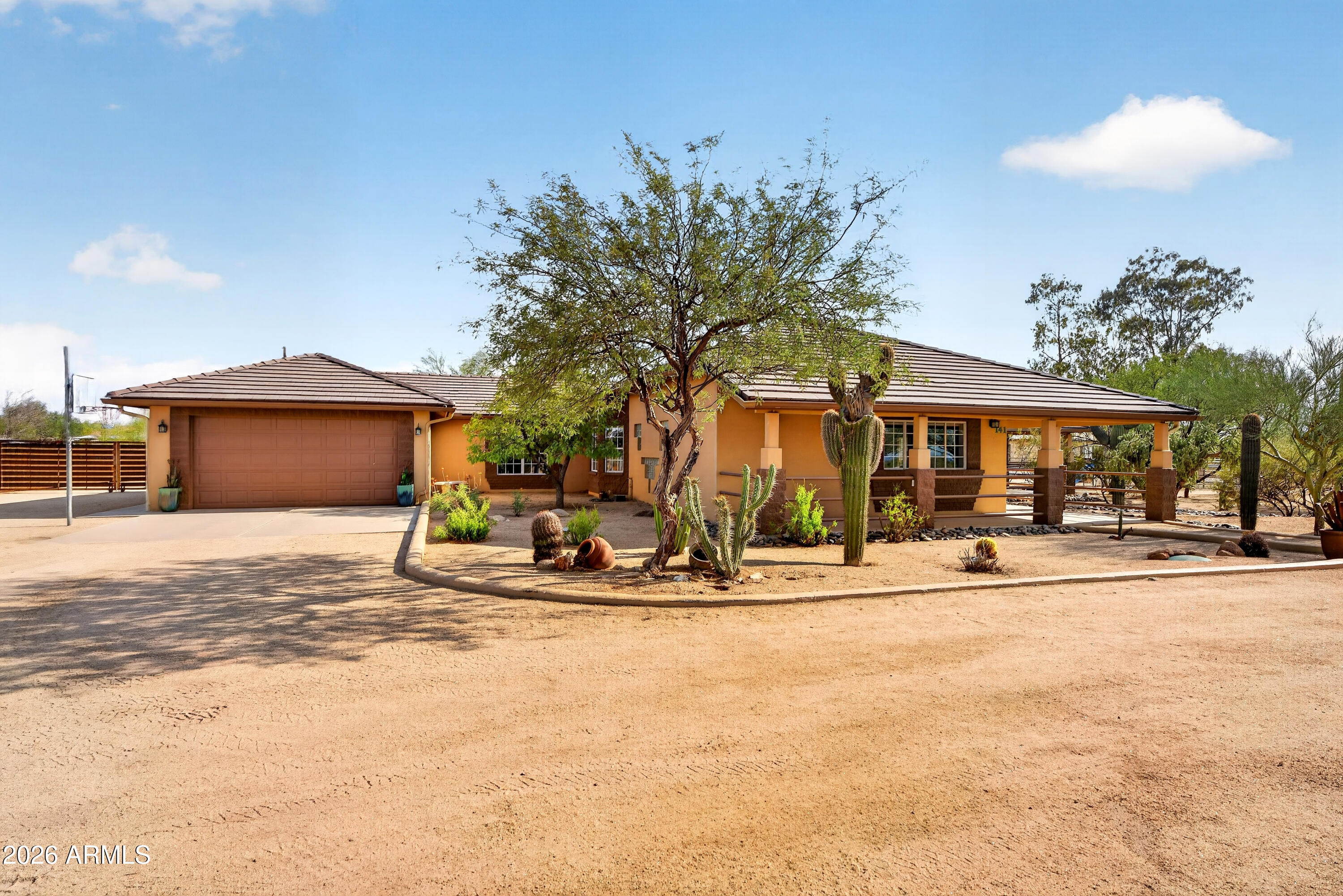 141 E Cloud Road, Phoenix, AZ 85086