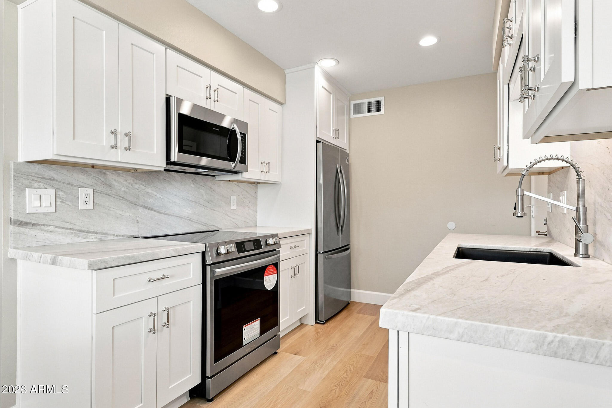 10117 N 97TH Drive A, Peoria, AZ 85345