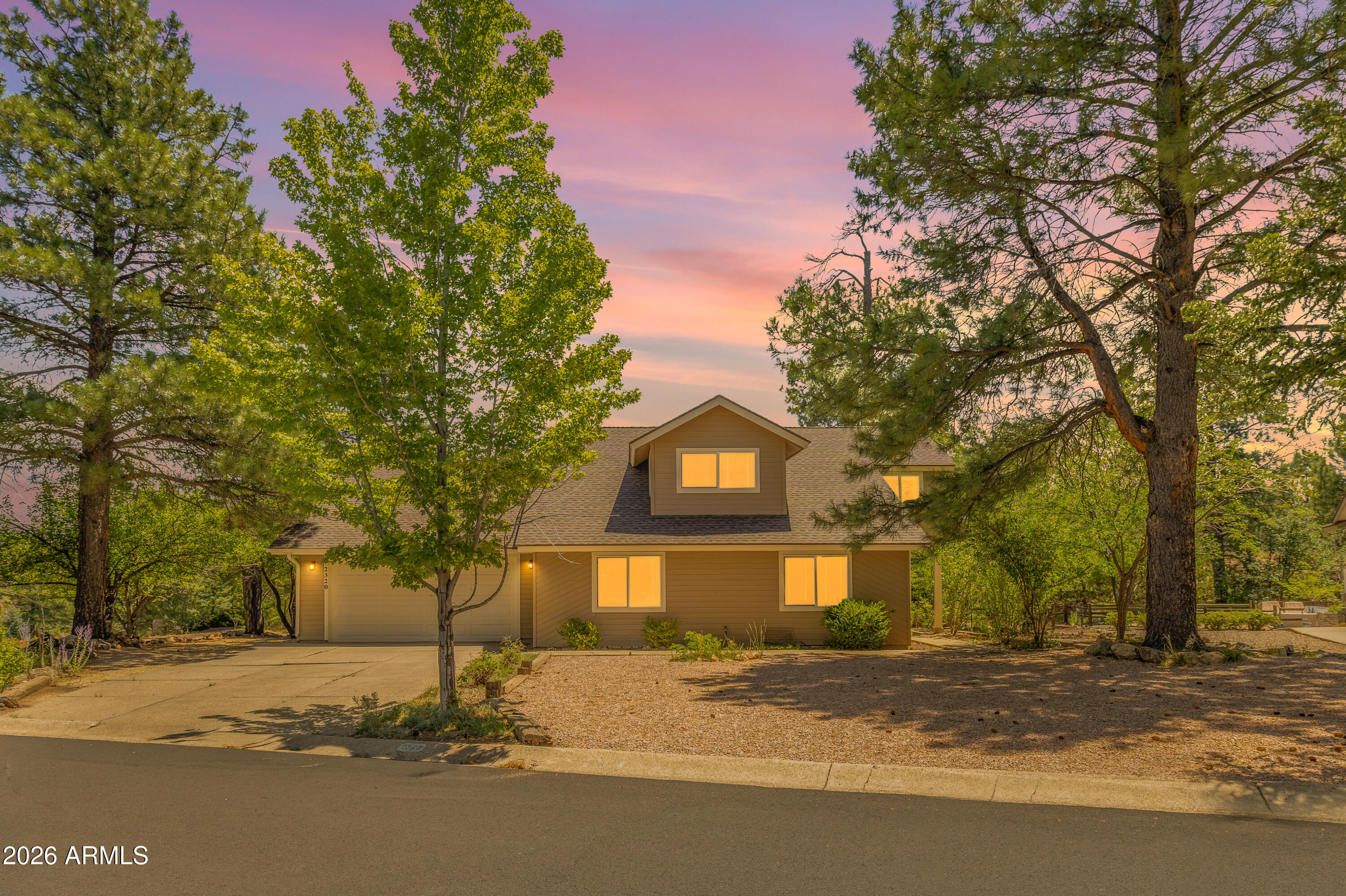 2320 N TIMBERLINE Road, Flagstaff, AZ 86004