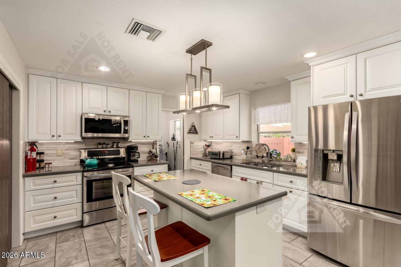 4734 E FLORIAN Circle, Mesa, AZ 85206