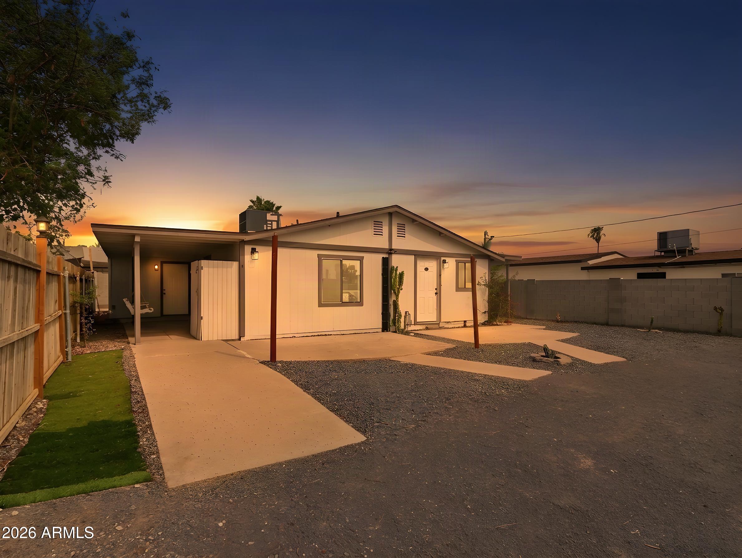 9047 N 9TH Street, Phoenix, AZ 85020