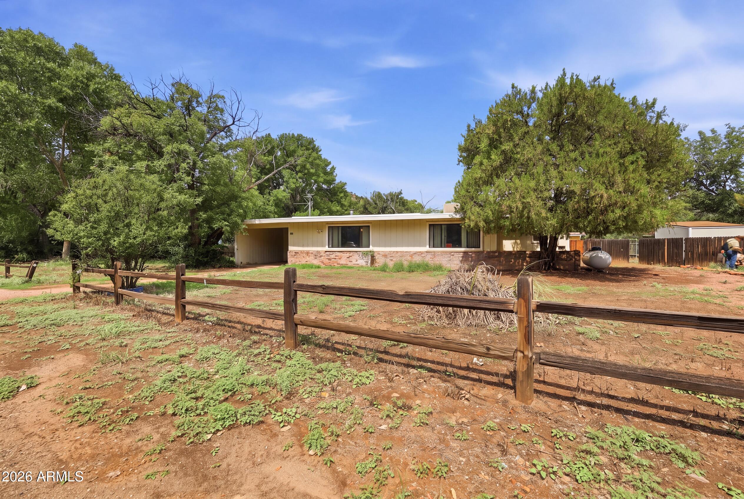 4010 E MEADOW Lane, Rimrock, AZ 86335