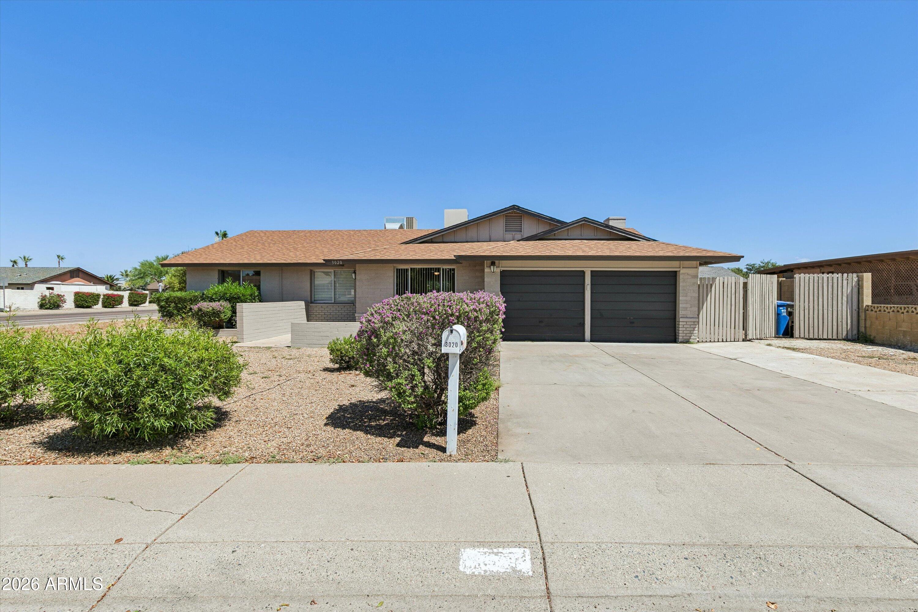 3020 W HARTFORD Drive, Phoenix, AZ 85053