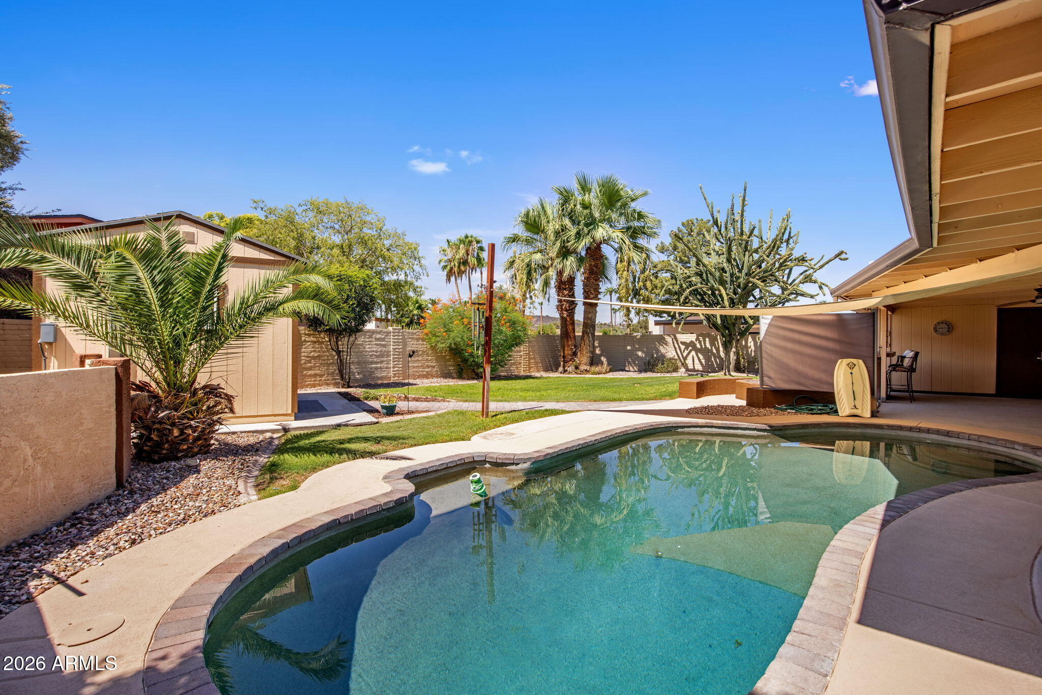 611 E CANTERBURY Lane, Phoenix, AZ 85022