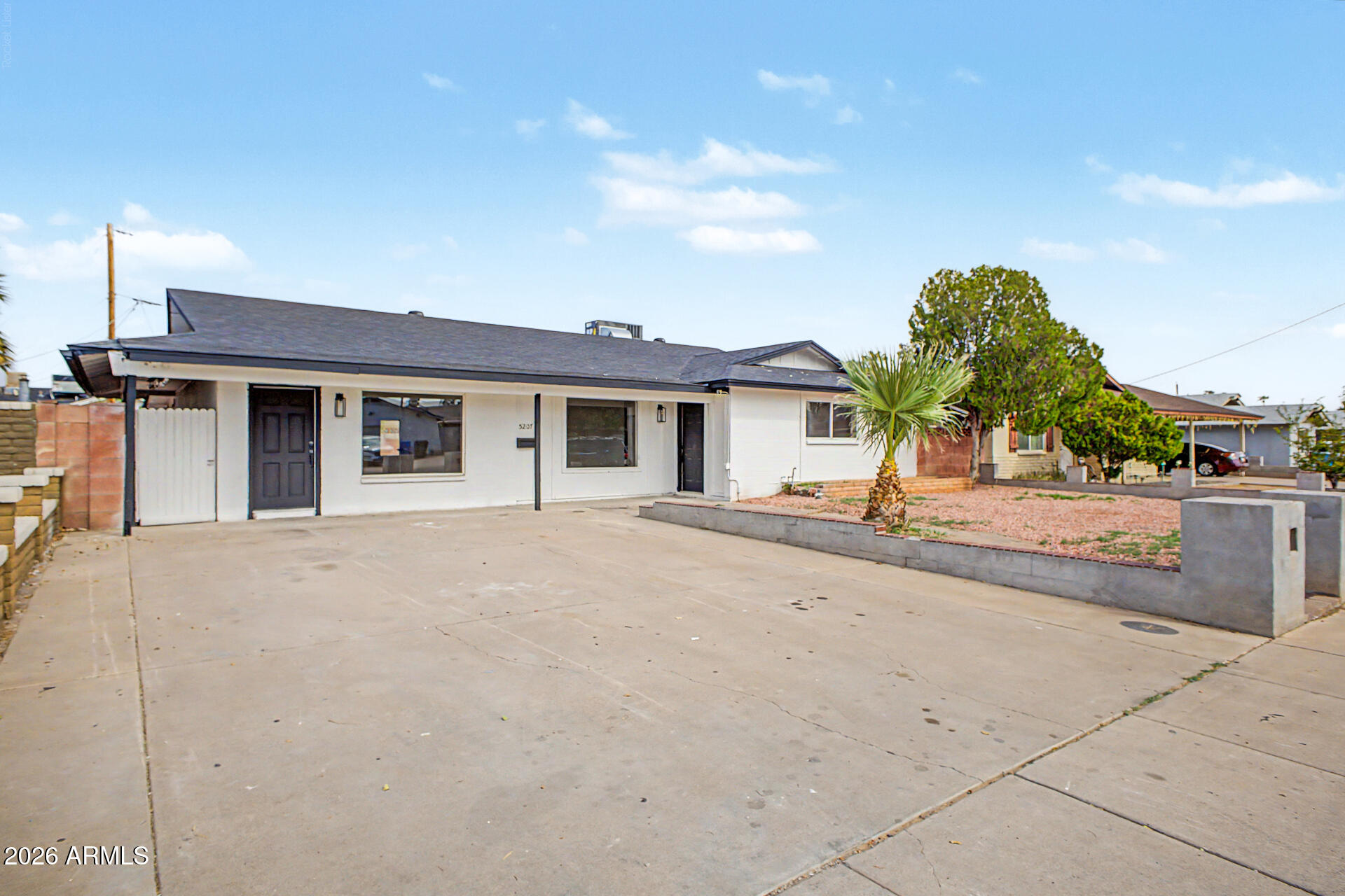 5207 N 39TH Drive, Phoenix, AZ 85019
