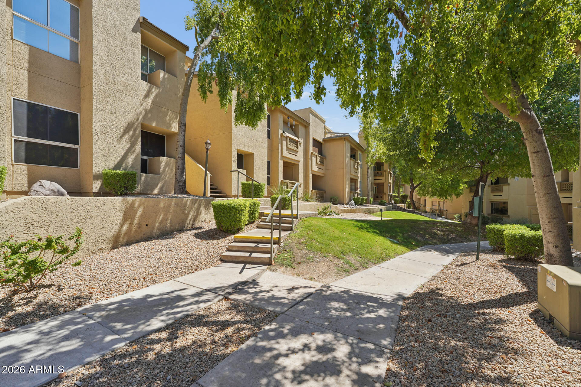 1880 E MORTEN Avenue 214, Phoenix, AZ 85020